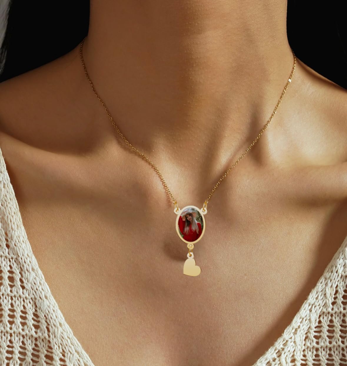 CharmSStory Personalized Photo Necklaces Custom Engraved Name Necklace Memory Keepsake Picture Necklace Pendant Customized Gifts for Women Men