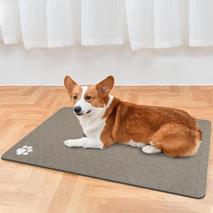 Le courant Pet Feeding Mat-Absorbent Pet Placemat for Feeding Bowl, with Waterproof Rubber Backing, Quick Dry Water Dispenser Mat for Dog and Cat,Brown.Dog Paw-15.7x23.6 in