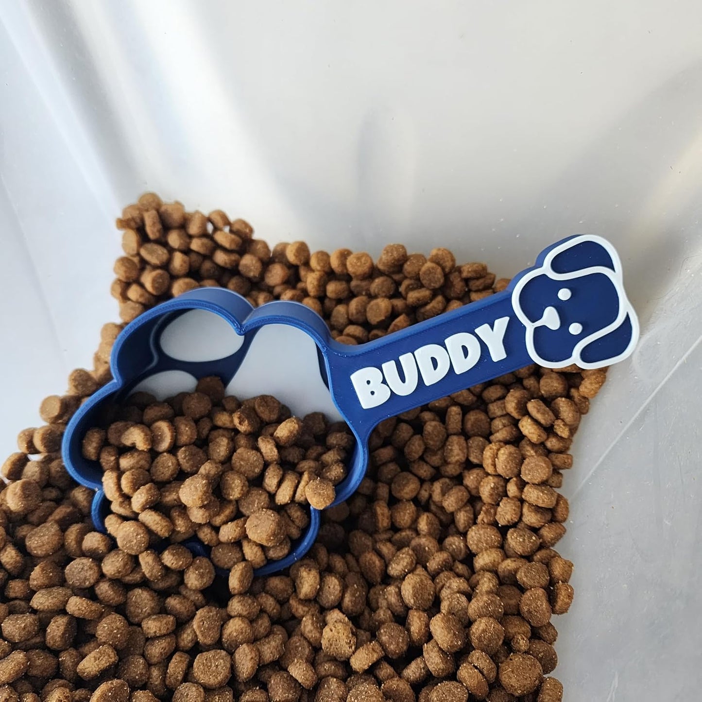 Personalized Dog Food Scoop, Paw Print Pet Food Measuring Cup with Pup Face Handle and Name, Kibble Scoop (2.67 oz – 1/3 cup)