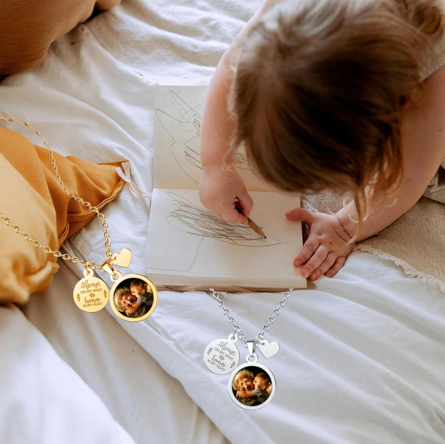 CharmSStory Personalized Photo Necklaces Custom Engraved Name Necklace Memory Keepsake Picture Necklace Pendant Customized Gifts for Women Men