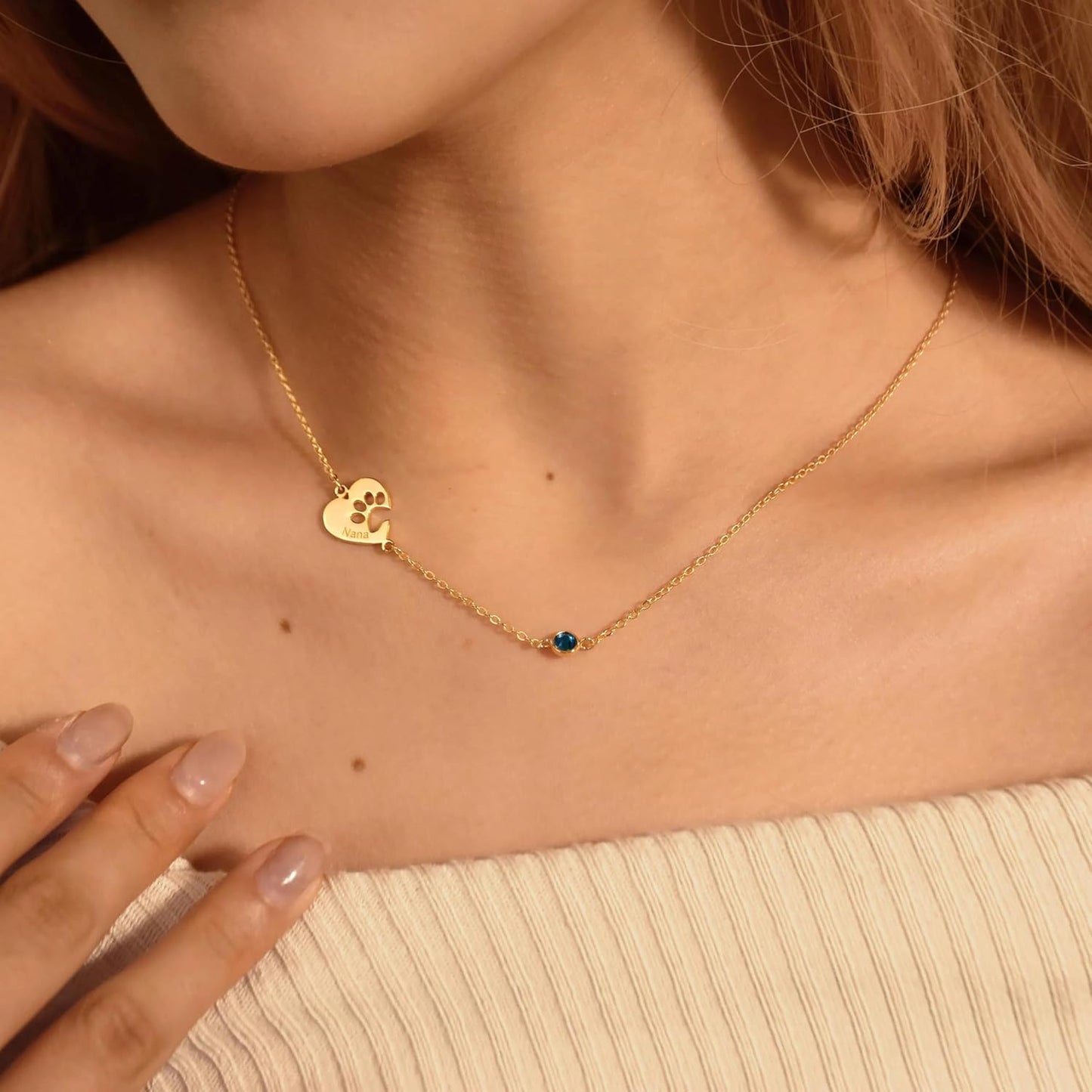 Customized Paw Print Necklace Personalized Pet Name Necklace Custom Engraved Dog Cat Paw Pendant Necklace Pet Memorial Gift for Pet Lovers