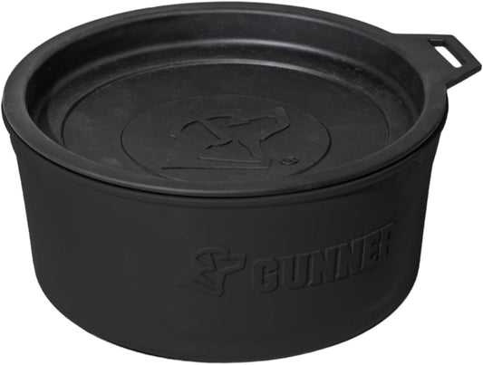 GUNNER Dog Bowl with Spill-Proof Travel Lid – 7.5" x 3.75", 1.3 lb, 7-Cup Capacity, BPA-Free, Rust-Proof, Shock-Resistant, Stackable, Dishwasher Safe, Leak-Resistant Nesting Lid – Black