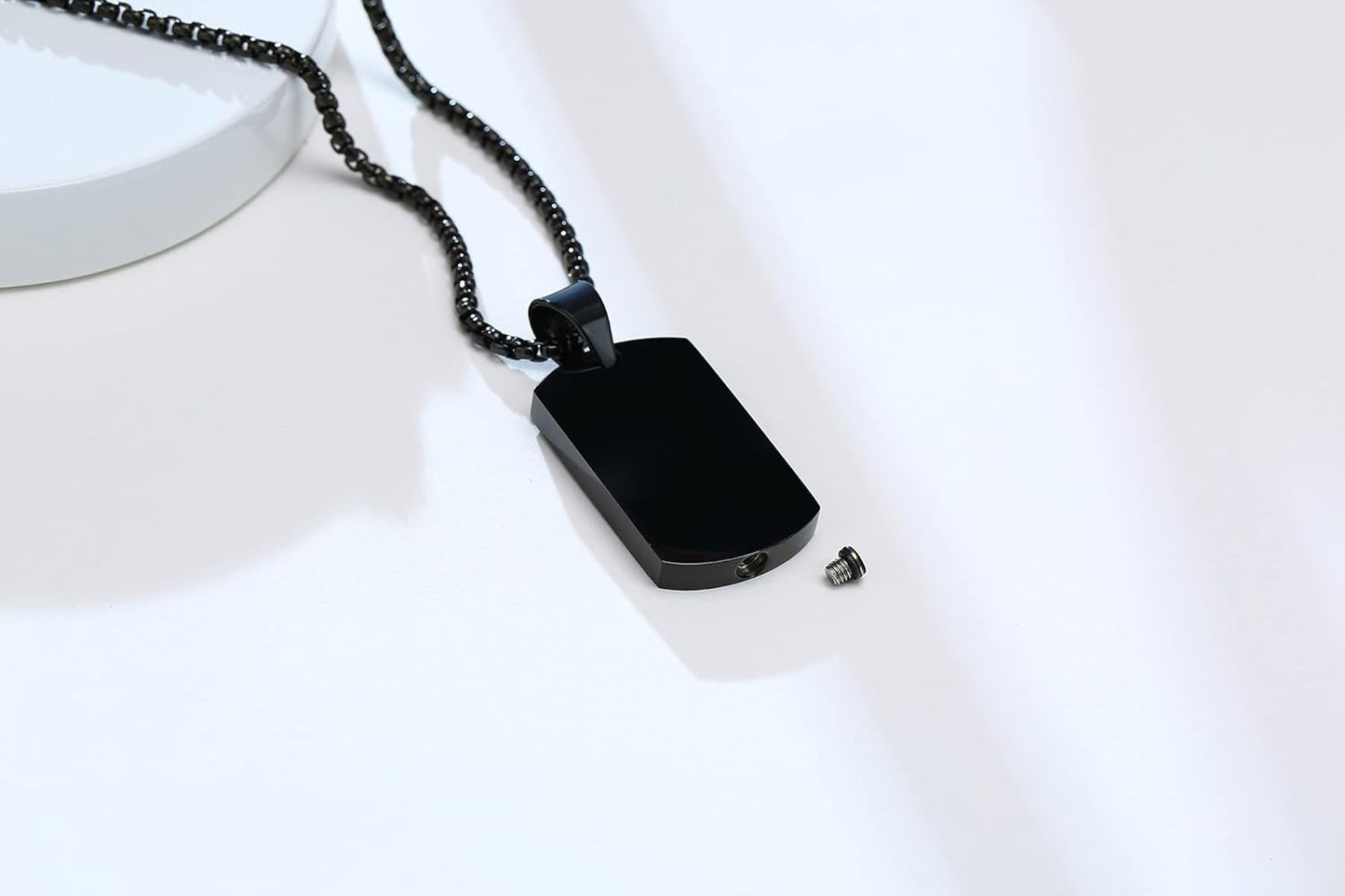 VNOX Personalized Customizable Photo Text Cremation Urn Necklace for Ashes Holder Dog Tag Pendant Family Pet Memorial Keepsake Jewelry for Men Women