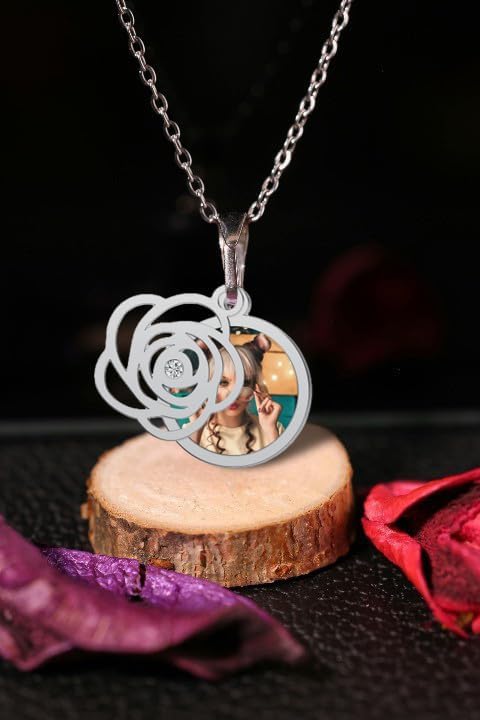 CharmSStory Personalized Photo Necklaces Custom Engraved Name Necklace Memory Keepsake Picture Necklace Pendant Customized Gifts for Women Men