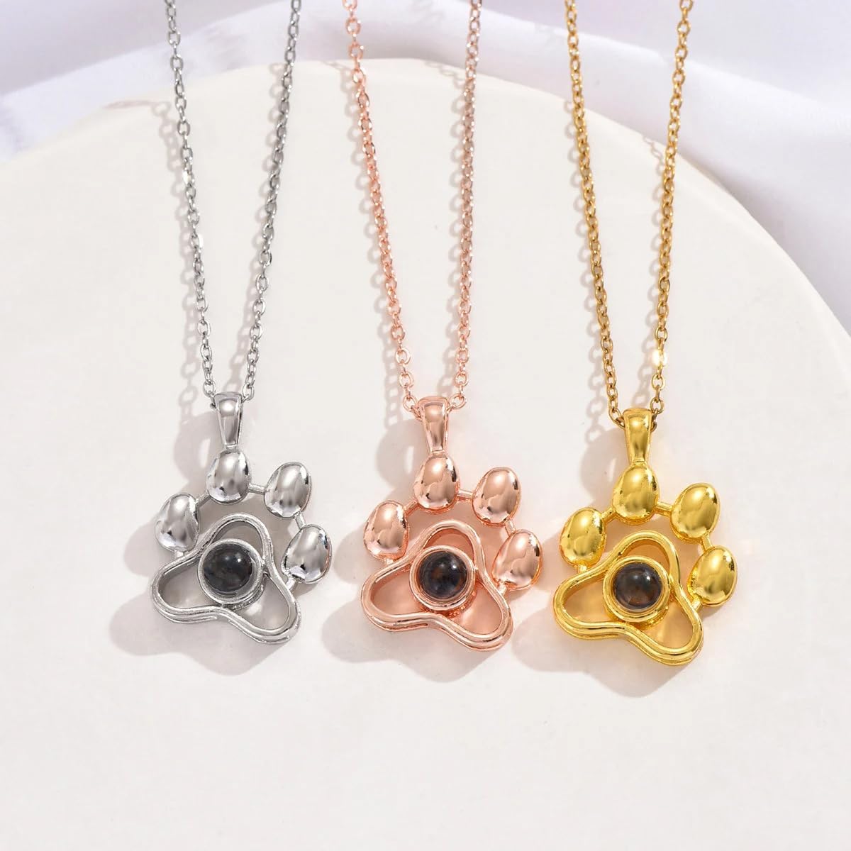 Customized Paw Print Necklace Personalized Pet Name Necklace Custom Engraved Dog Cat Paw Pendant Necklace Pet Memorial Gift for Pet Lovers