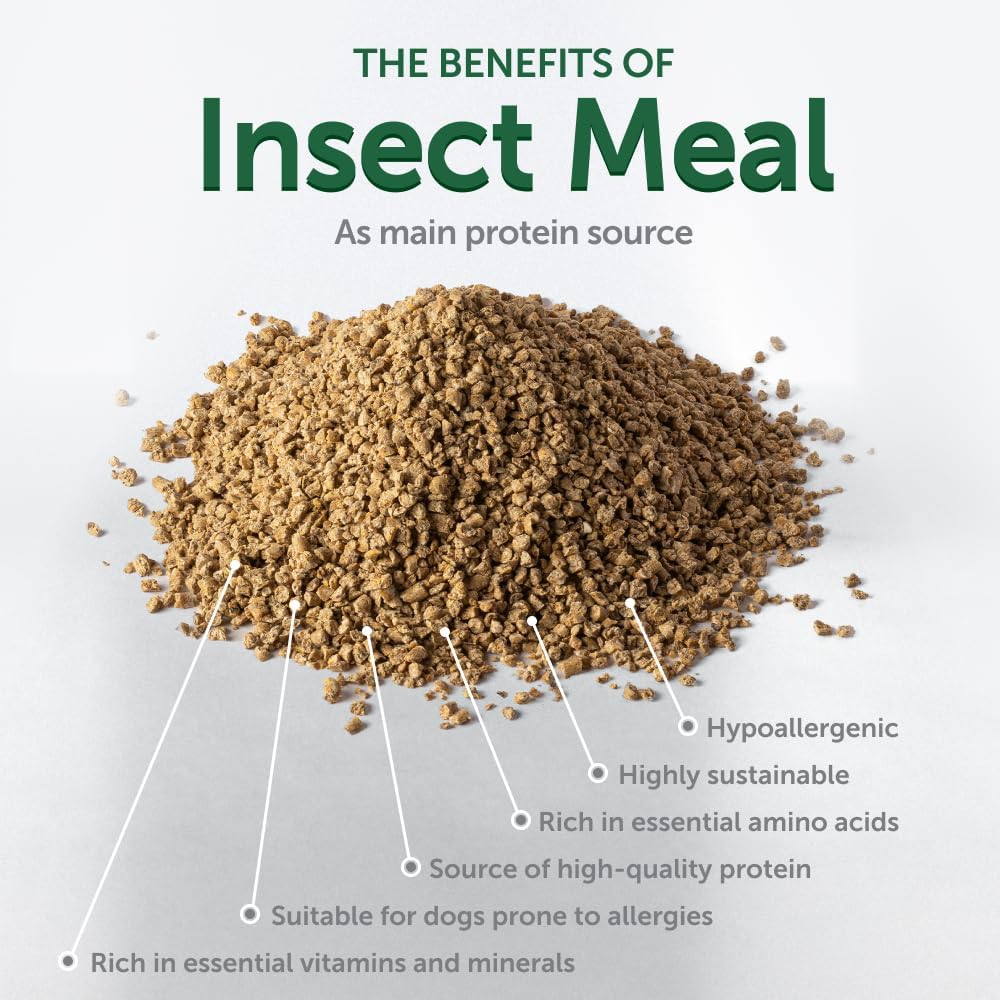 Nature's Protection Training Puppy Treats - Healthy, Grain Free Dog Treats for Small, Medium & Large Breed Dogs with Light Fur (Superior Care - Insects, 5,29 oz)