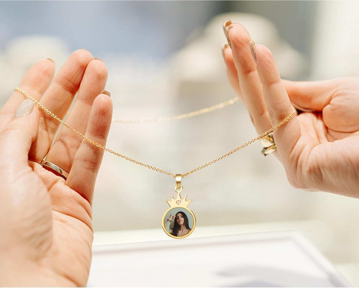 CharmSStory Personalized Photo Necklaces Custom Engraved Name Necklace Memory Keepsake Picture Necklace Pendant Customized Gifts for Women Men