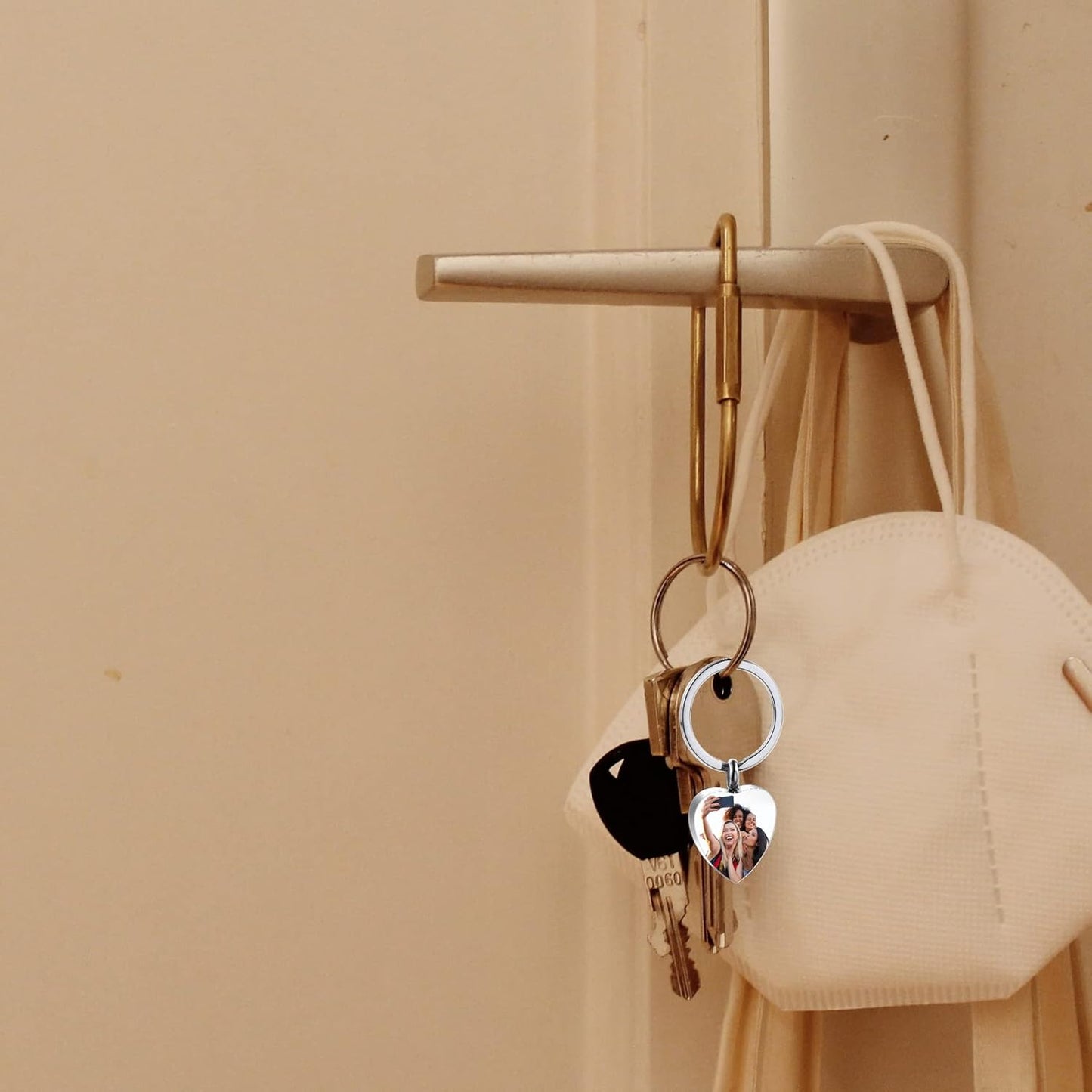 Personalized Cremation Urn Keychain for Pet Human Ashes Custom Photo/Name/Date Dog Cat Paw Print Pendant Stainless Steel Keyring Memorial Keepsake Keychain for Women Men (Style C1)