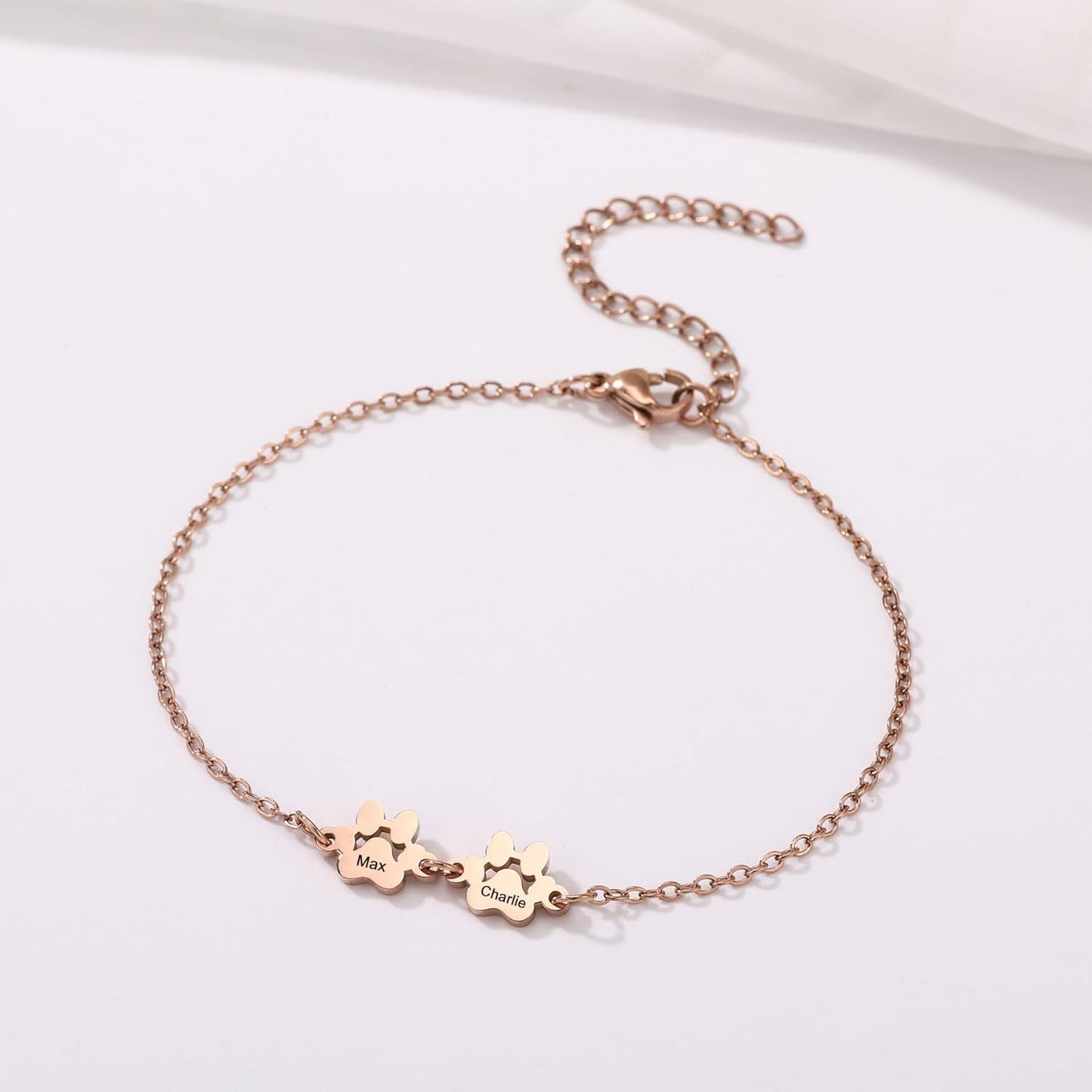 MeMeDIY Personalized Paw Print Bracelet for Women Engraved 1-5 Names Dog Cat Pet Paw Bracelet Adjustable Chain Dog Jewelry Memorial Gifts for Pet Lovers