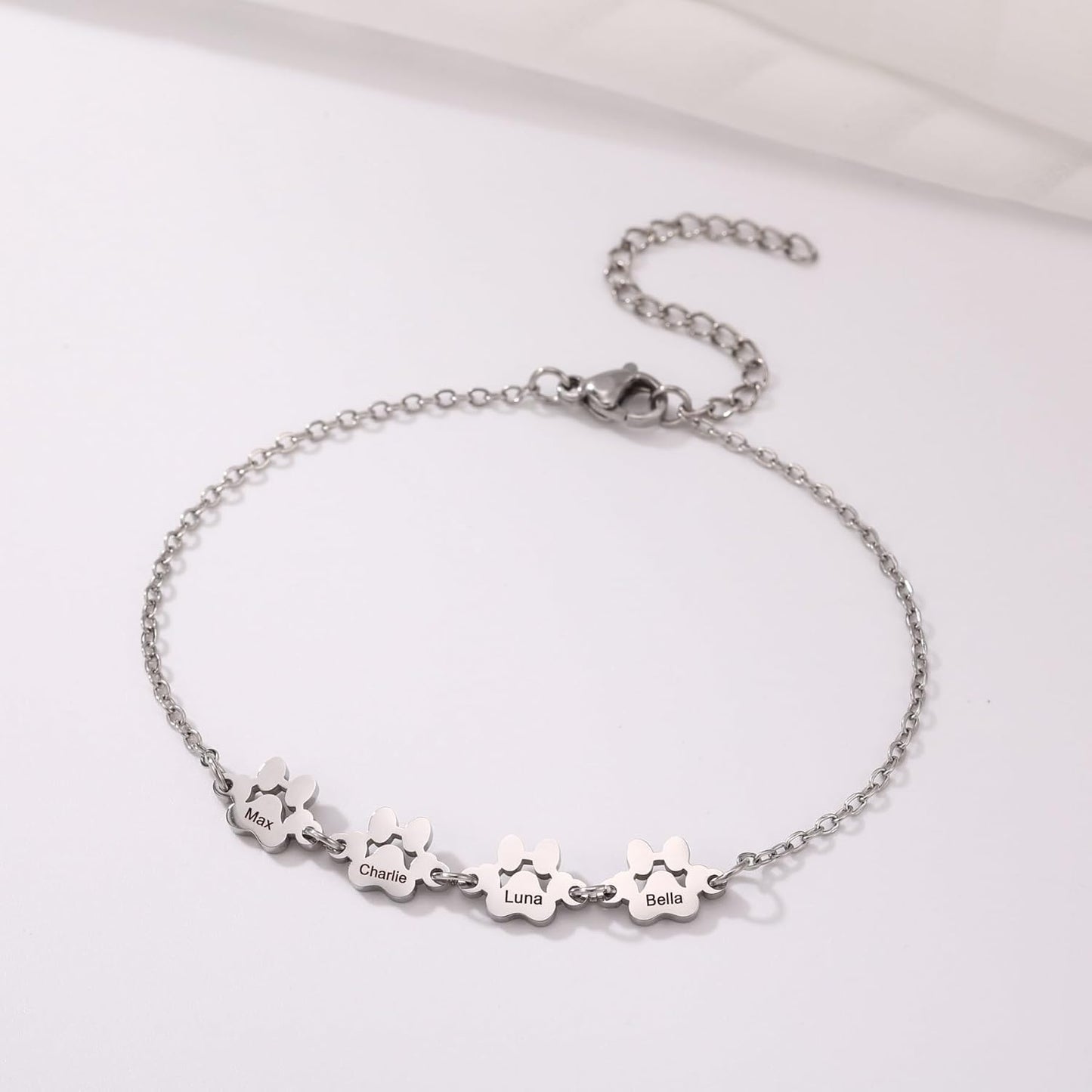 MeMeDIY Personalized Paw Print Bracelet for Women Engraved 1-5 Names Dog Cat Pet Paw Bracelet Adjustable Chain Dog Jewelry Memorial Gifts for Pet Lovers