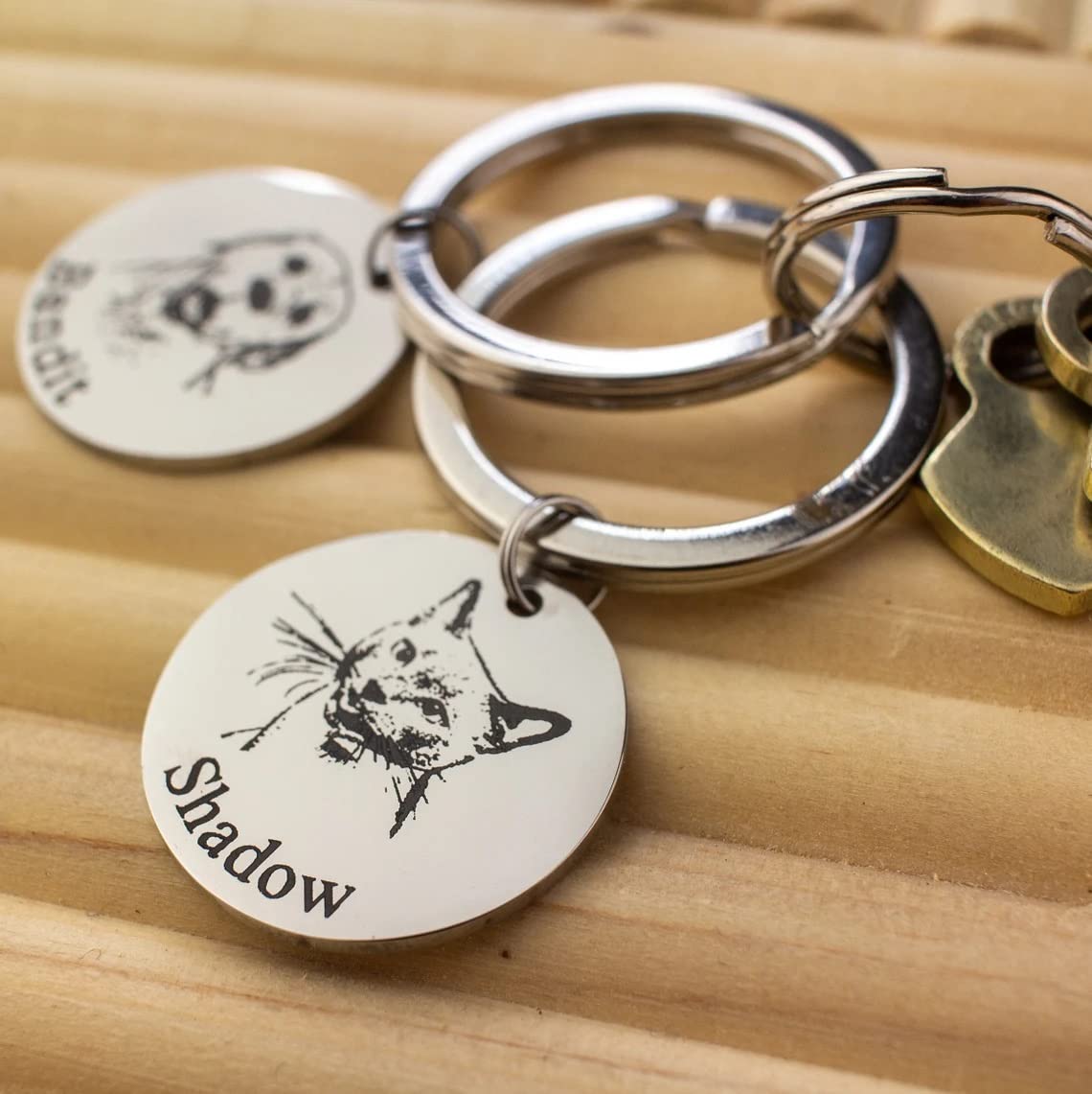Custom Pet Portrait Dog Keychain for Mom Dog and Cat Keychain Pet Lover Personalized Gift Dog Mom Keychain Dog Pet Gifts Custom Keychains