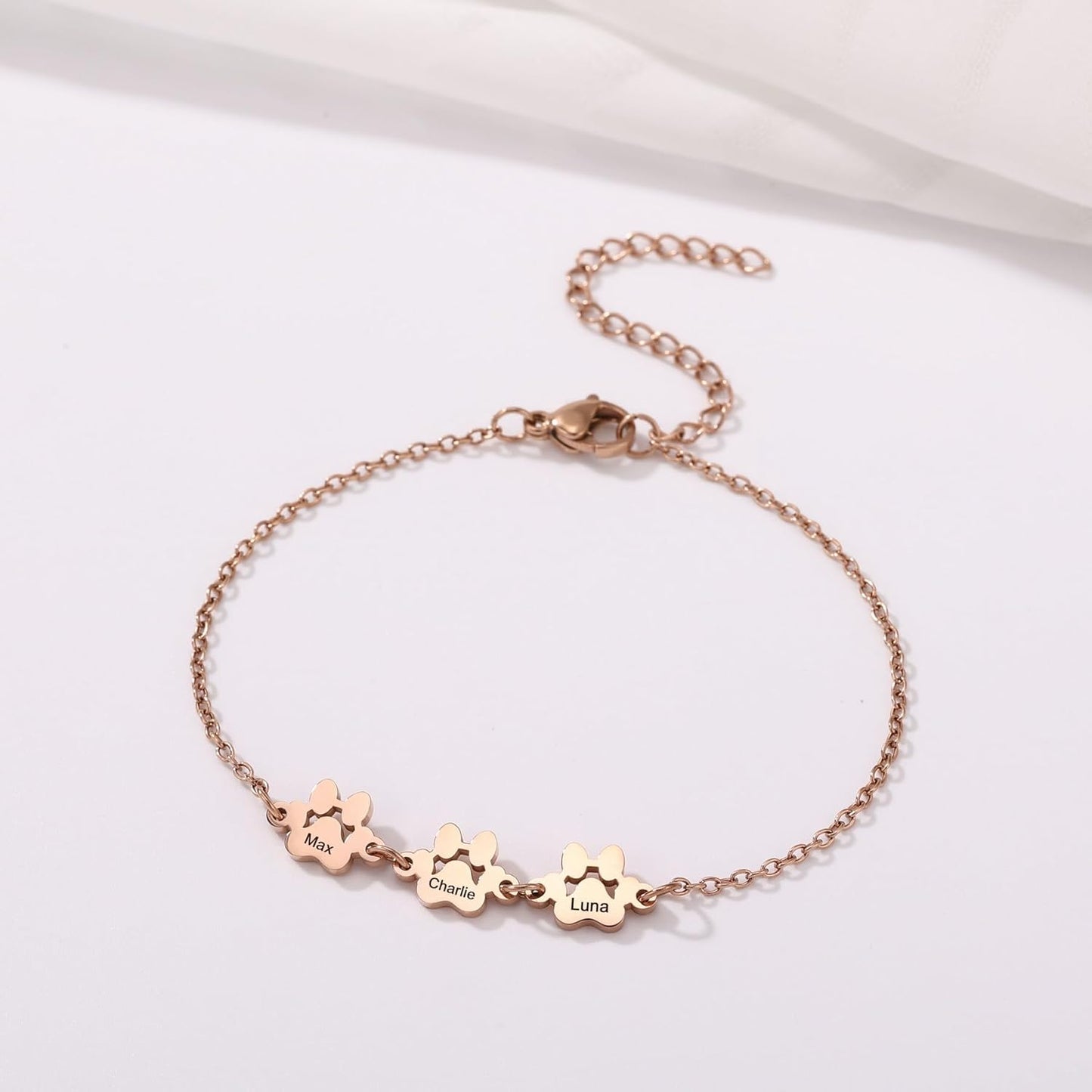 MeMeDIY Personalized Paw Print Bracelet for Women Engraved 1-5 Names Dog Cat Pet Paw Bracelet Adjustable Chain Dog Jewelry Memorial Gifts for Pet Lovers