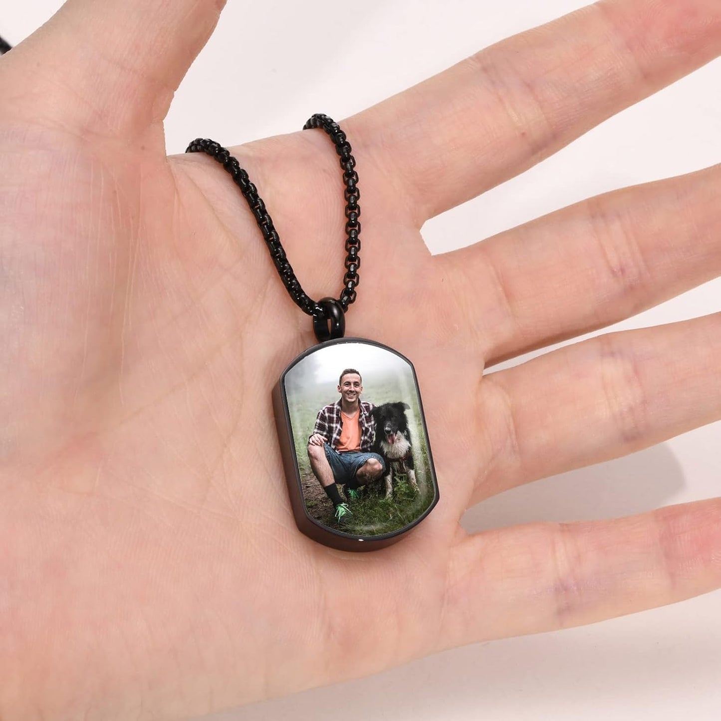 VNOX Personalized Customizable Photo Text Cremation Urn Necklace for Ashes Holder Dog Tag Pendant Family Pet Memorial Keepsake Jewelry for Men Women