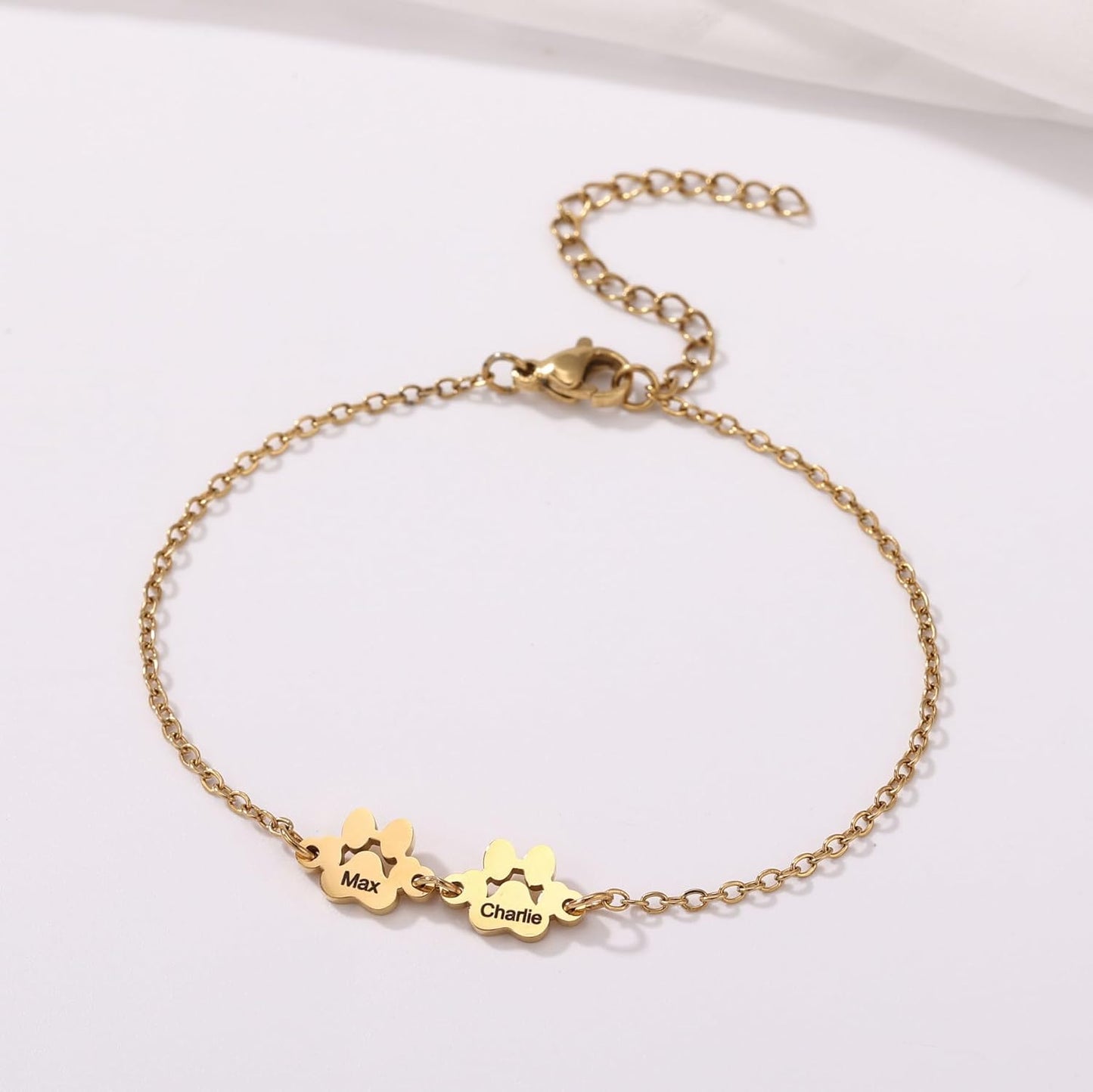 MeMeDIY Personalized Paw Print Bracelet for Women Engraved 1-5 Names Dog Cat Pet Paw Bracelet Adjustable Chain Dog Jewelry Memorial Gifts for Pet Lovers