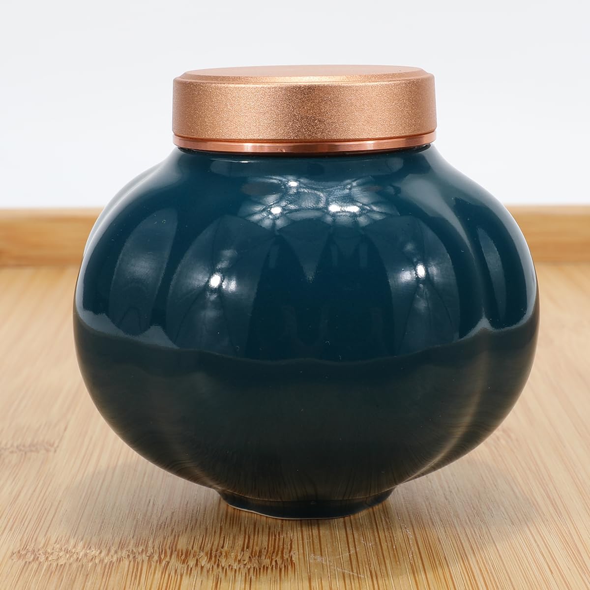 Fermus Memorial Pet Ashes Urn for Small Animal, Ceramics Memorial Keepsake Urns for Cats and Dogs, Hold 5.4 oz (160ml), Ceramics with Metal Lid (Pumpkin Shape Forest Green)