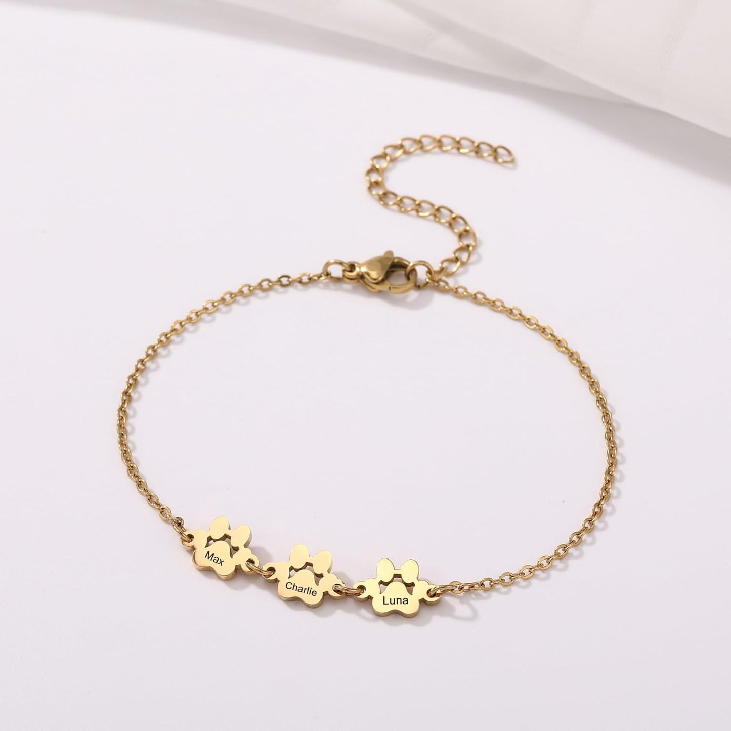 MeMeDIY Personalized Paw Print Bracelet for Women Engraved 1-5 Names Dog Cat Pet Paw Bracelet Adjustable Chain Dog Jewelry Memorial Gifts for Pet Lovers