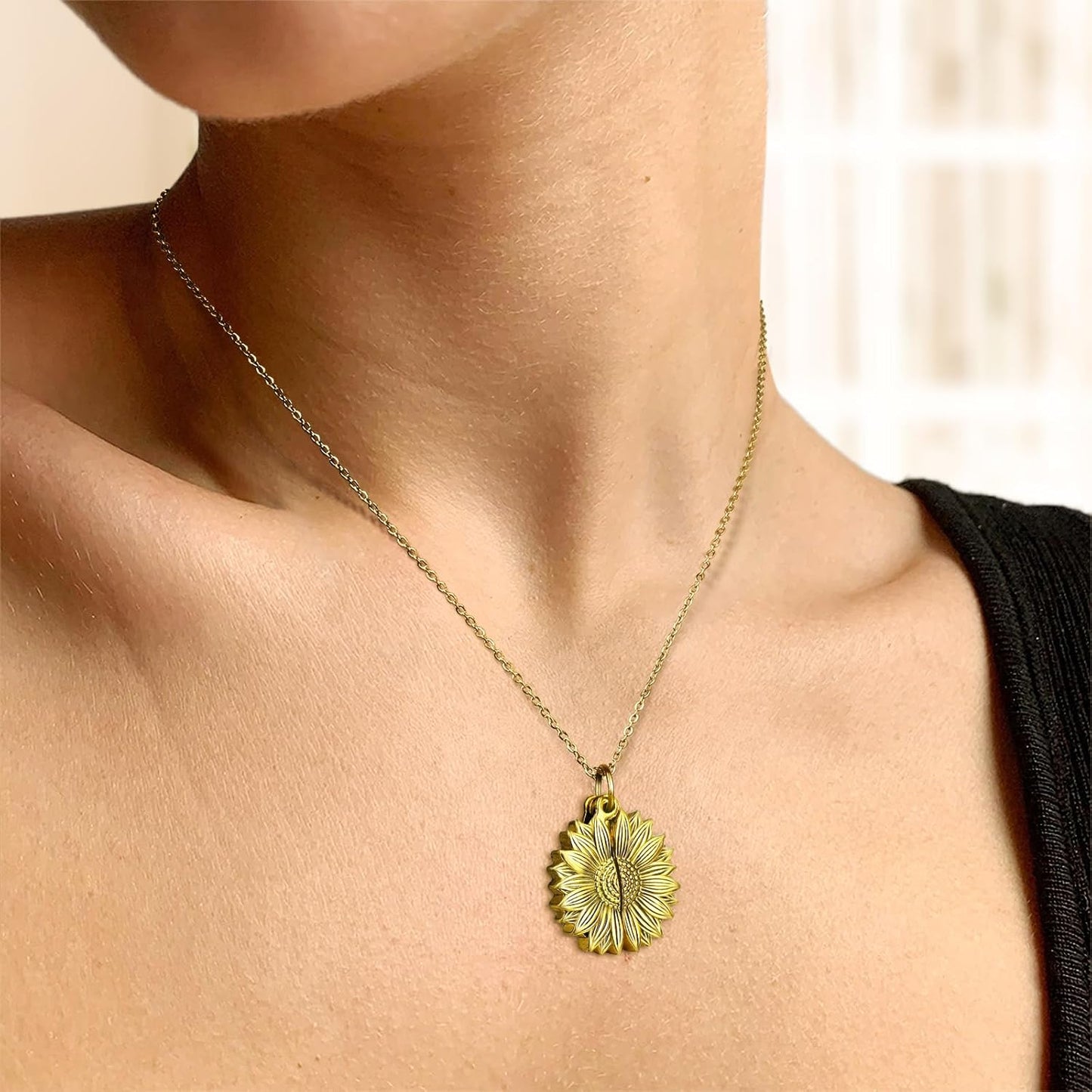 Personalized Pet Dog Portrait Necklace Memorial Gift, Engraved Custom Photo Cats Dogs Necklace for Women Mom Grandma Animal Lovers, Handmad Dog Pendant Jewelry Keepsake Sympathy Gifts