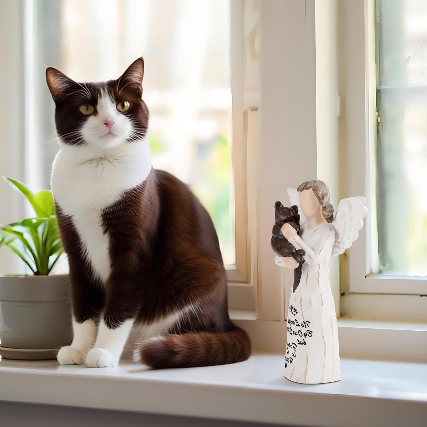 Cat Memorial Gifts for Loss of Cat, Pet Cat Remembrance Gifts, Hand-Painted Collectible Cat Angel Figurine Statue for Cat Lovers in Memory of Their Beloved Cat (Brown Cat, S-Size)