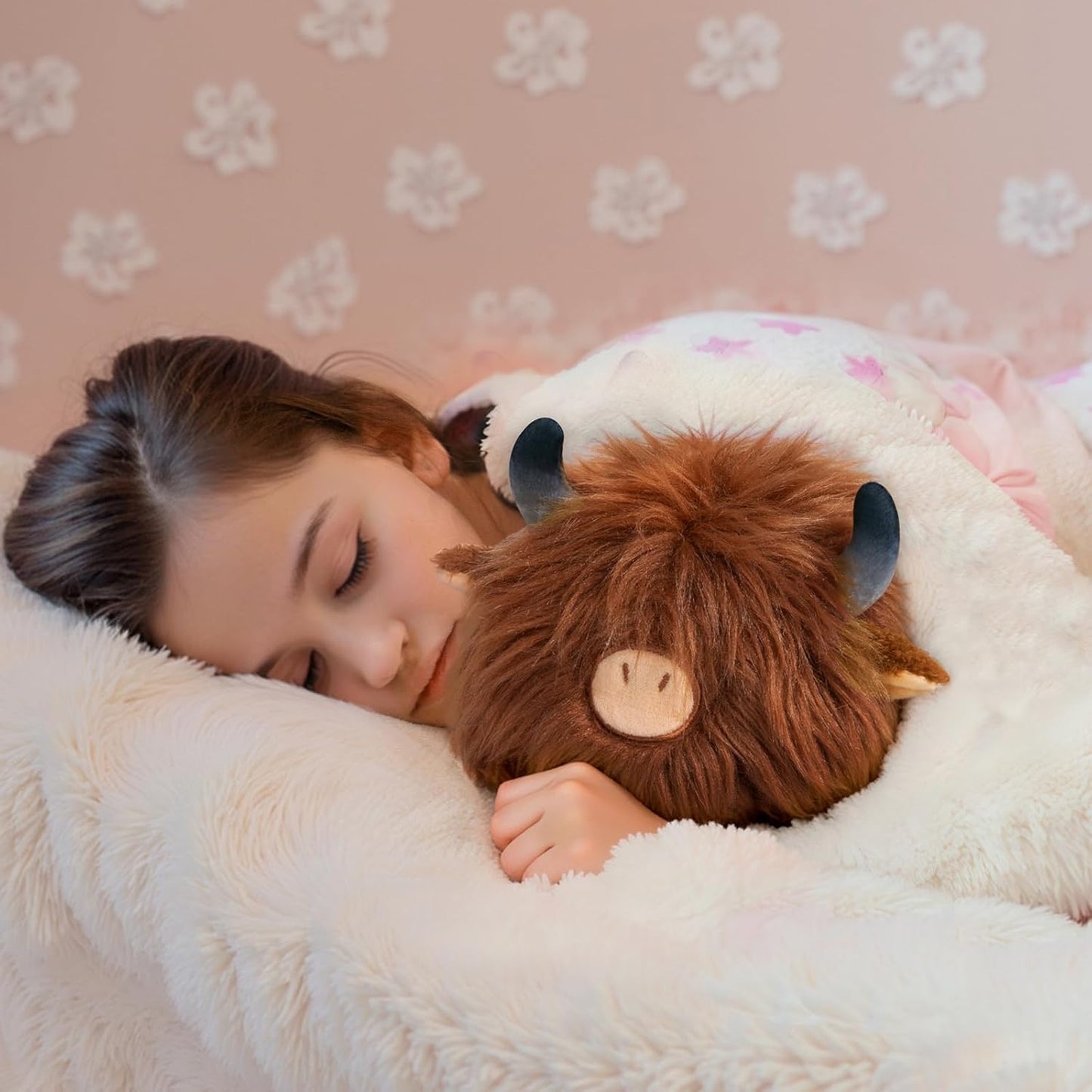 Cute Highland Cow Plush Pillow, Highland Cow Stuffed Animals Toy, Fluffy Cattle Plushie Doll, Soft Cuddle Pillow, Brown Plushies Gifts for Girls & Kids(8 Inch)