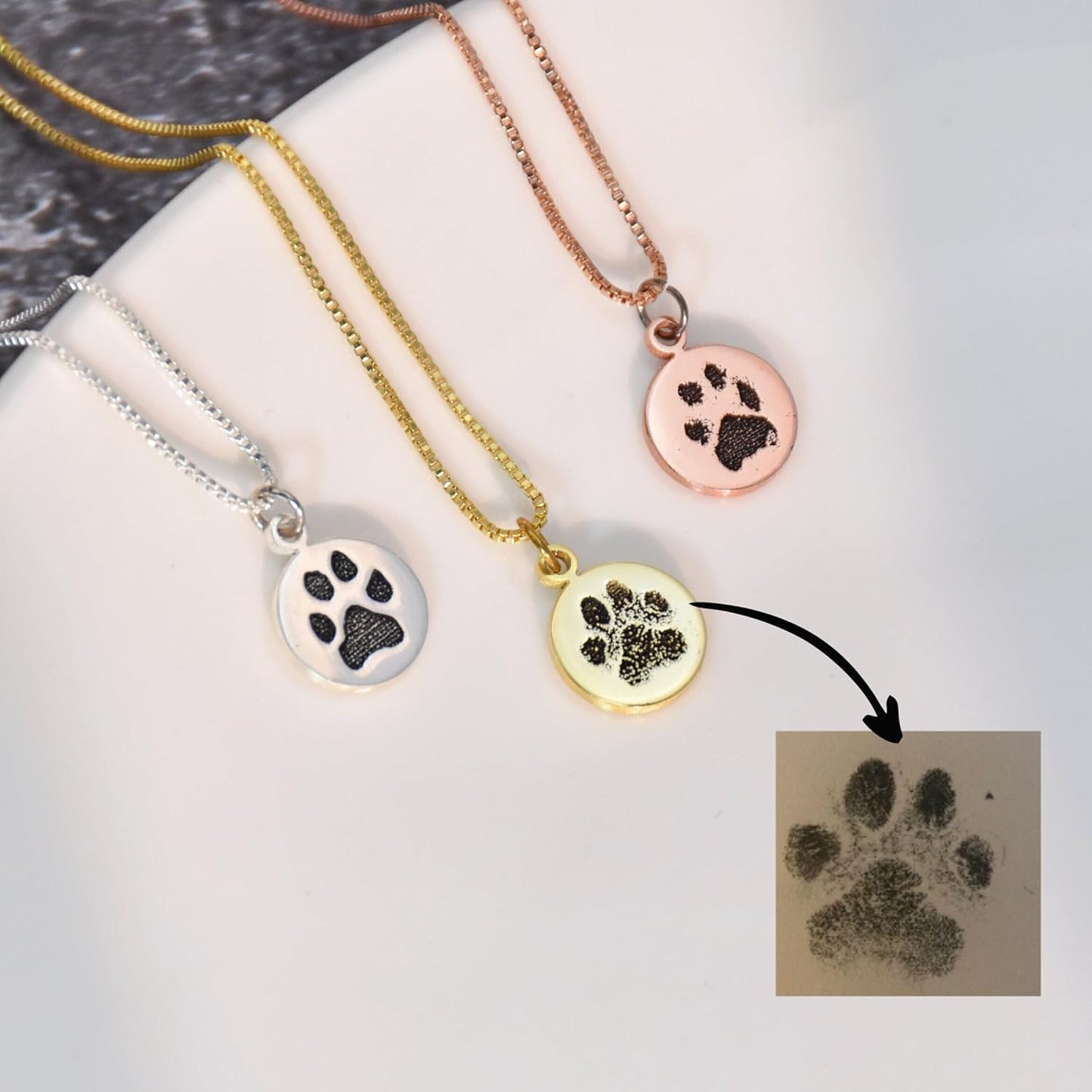 Customized Paw Print Necklace Personalized Pet Name Necklace Custom Engraved Dog Cat Paw Pendant Necklace Pet Memorial Gift for Pet Lovers
