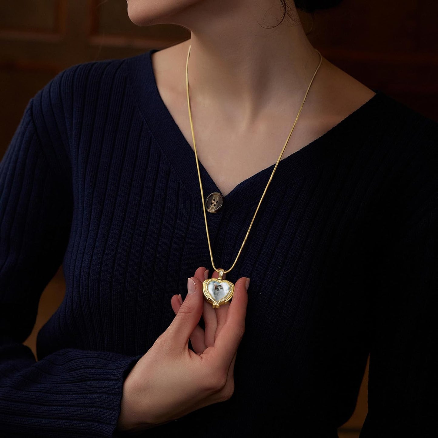 Fanery Sue Personalized Pet Ashes Necklace for Dog Cat Custom Photo&Text Pet Loss Sympathy Gift Cremation Jewelry