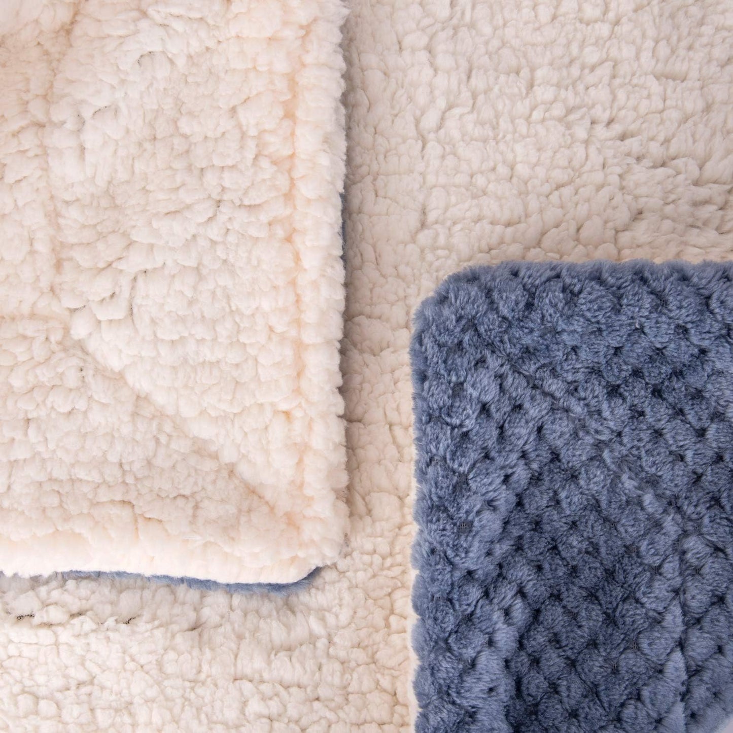 DW Plush Fleece Receiving Blanket for Dog, Cat, Pet - Warm & Soft, Couch, Sofa, Travel & Outdoor, Camping (32" x 40"), Smoked Blue