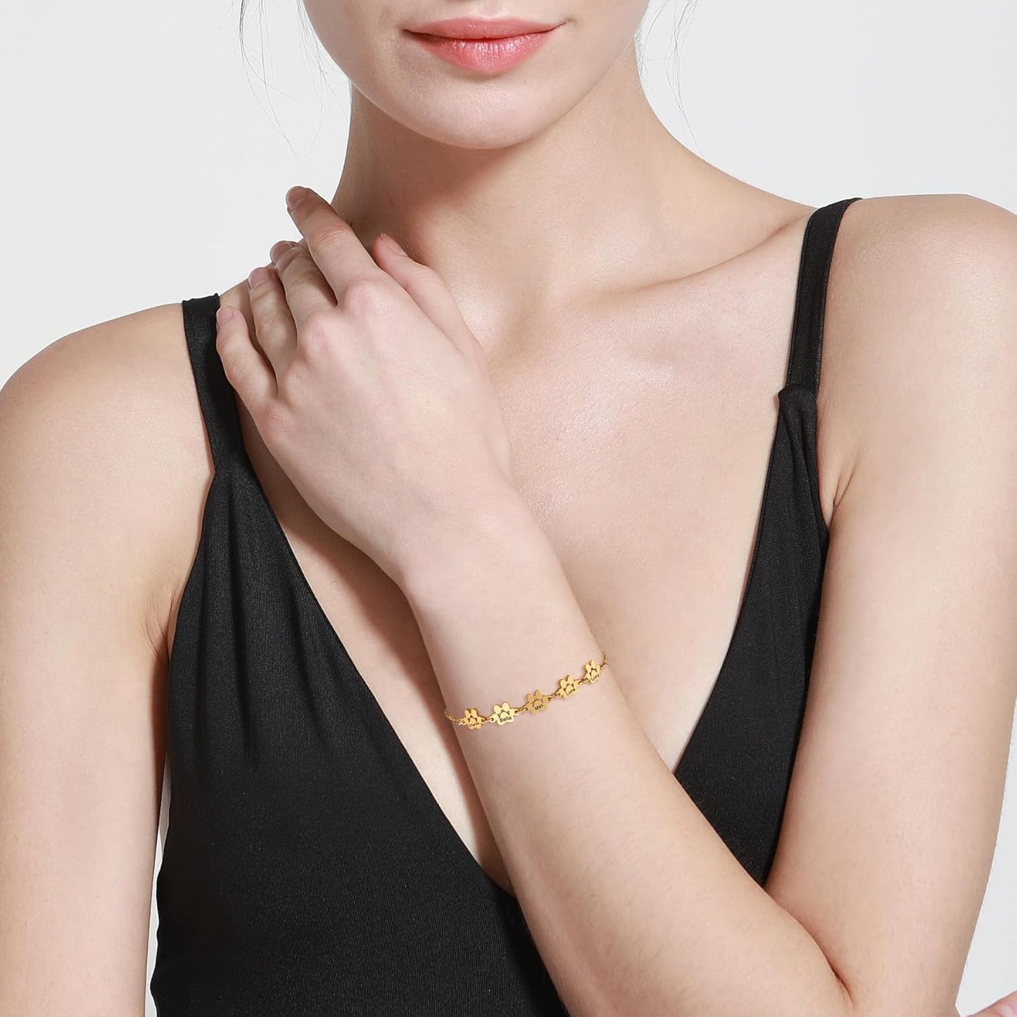 MeMeDIY Personalized Paw Print Bracelet for Women Engraved 1-5 Names Dog Cat Pet Paw Bracelet Adjustable Chain Dog Jewelry Memorial Gifts for Pet Lovers