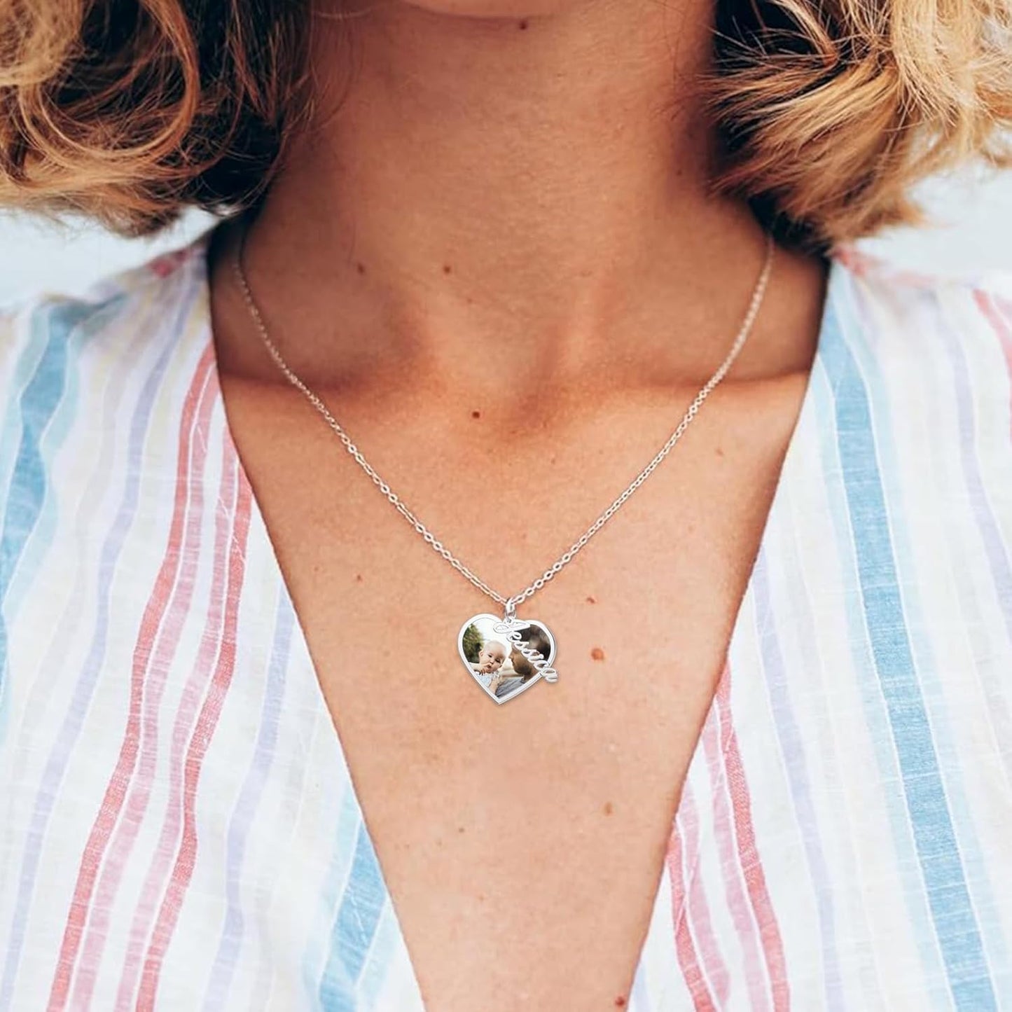 CharmSStory Personalized Photo Necklaces Custom Engraved Name Necklace Memory Keepsake Picture Necklace Pendant Customized Gifts for Women Men