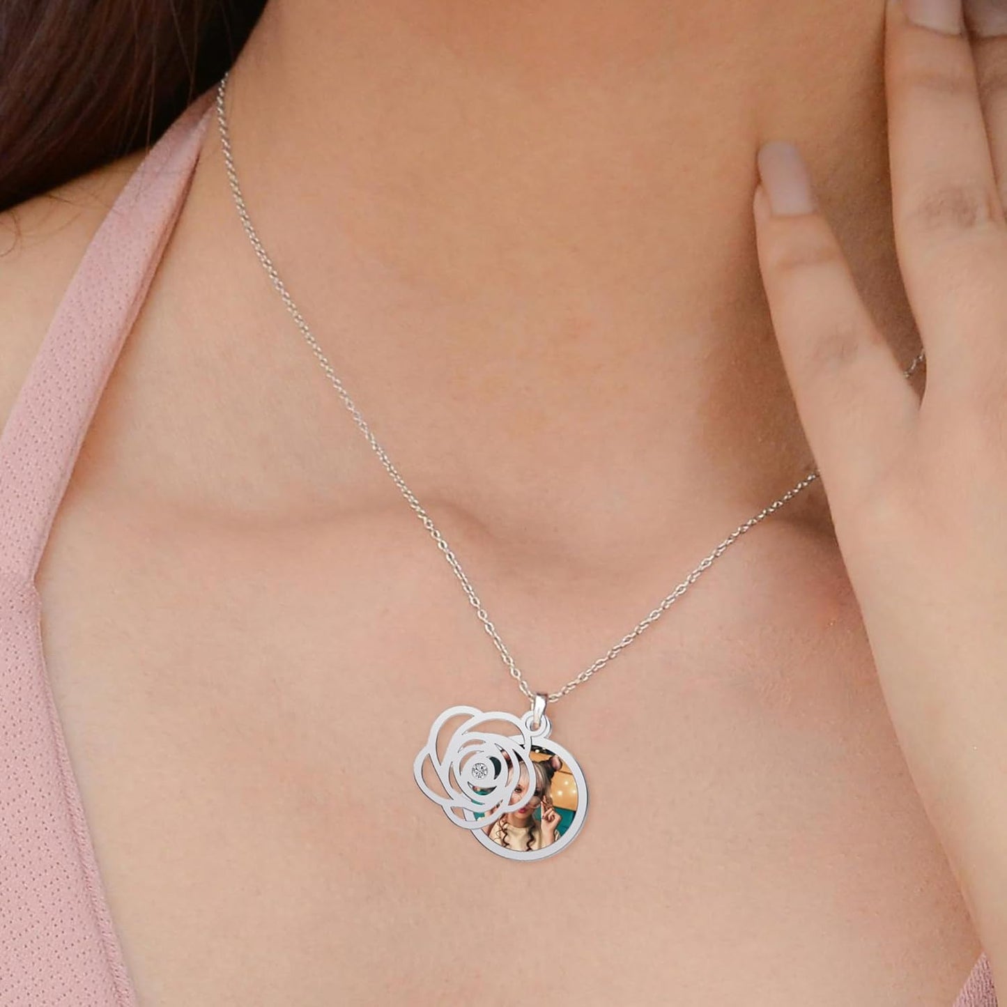 CharmSStory Personalized Photo Necklaces Custom Engraved Name Necklace Memory Keepsake Picture Necklace Pendant Customized Gifts for Women Men