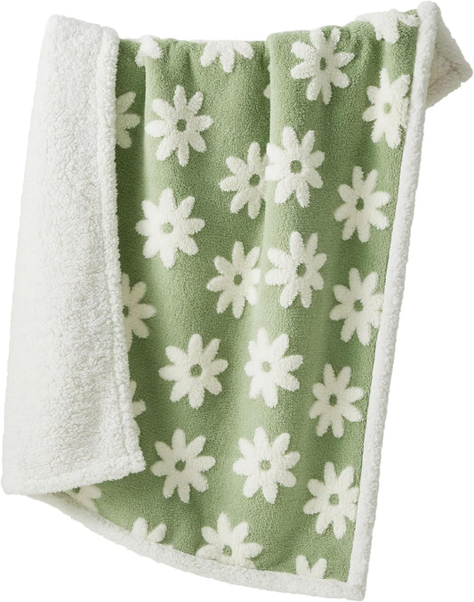 Lesure Waterproof Puppy Blanket for Small Dogs - Washable Double Sided Dog Blankets with Warm Jacquard Shag and Soft Sherpa Fleece, Pet Cat Blanket for Couch Protection, 3D Textured Cloud, Green