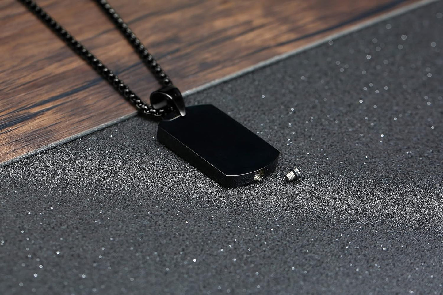 VNOX Personalized Customizable Photo Text Cremation Urn Necklace for Ashes Holder Dog Tag Pendant Family Pet Memorial Keepsake Jewelry for Men Women