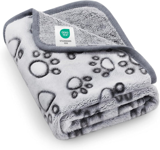 Luciphia Premium Soft Dog Blanket for Small Medium Large Dogs Washable 300GSM Fluffy Warm Fleece Puppy Cat Paw Print Pet Flannel Grey Paw L(41"x31")