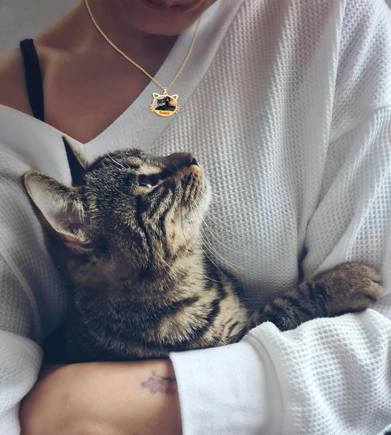 CharmSStory Personalized Photo Necklaces Custom Engraved Name Necklace Memory Keepsake Picture Necklace Pendant Customized Gifts for Women Men