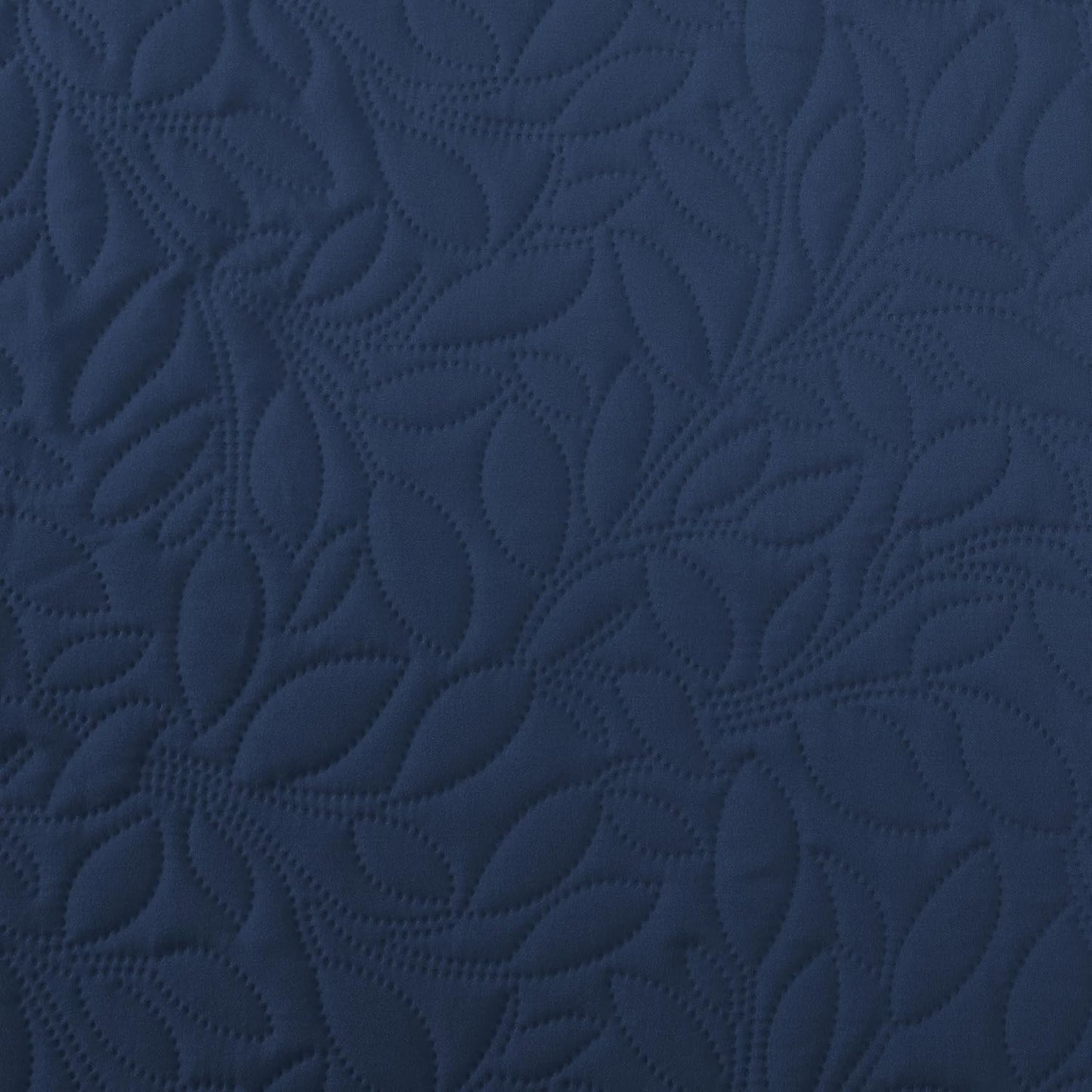 Easy-Going Waterproof Dog Bed Cover Reversible Leak Proof Pet Blanket Replacement Mat for Furniture Washable Couch Cover Sofa Cover for Dogs Cat(52x86 Inch, Dark Blue/Light Blue)