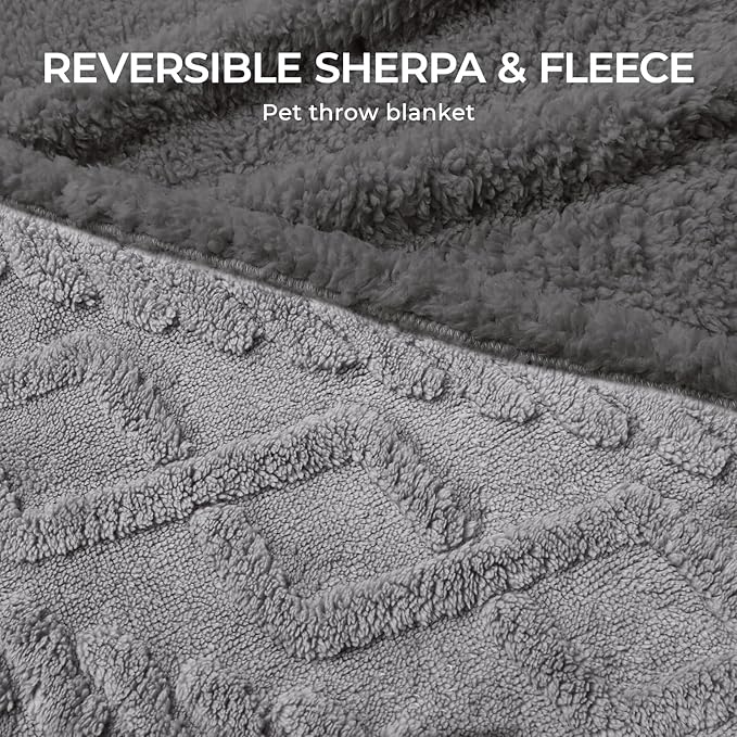 Waterproof Pet Blanket, Liquid Pee Proof Dog Blankets for Sofa Bed Couch, Reversible Sherpa Fleece Furniture Protector Cover for Small Medium Large Dogs Cats,Light Grey Medium（57" x 40"）