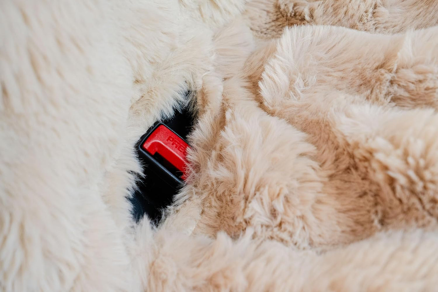 FUNNY FUZZY Fluffy Dog Car Seat Cover for Back Seat (Bench), Water-Resistant with Nonslip Backing,Pet Seat Protector for Cars SUVs Trucks（Brown