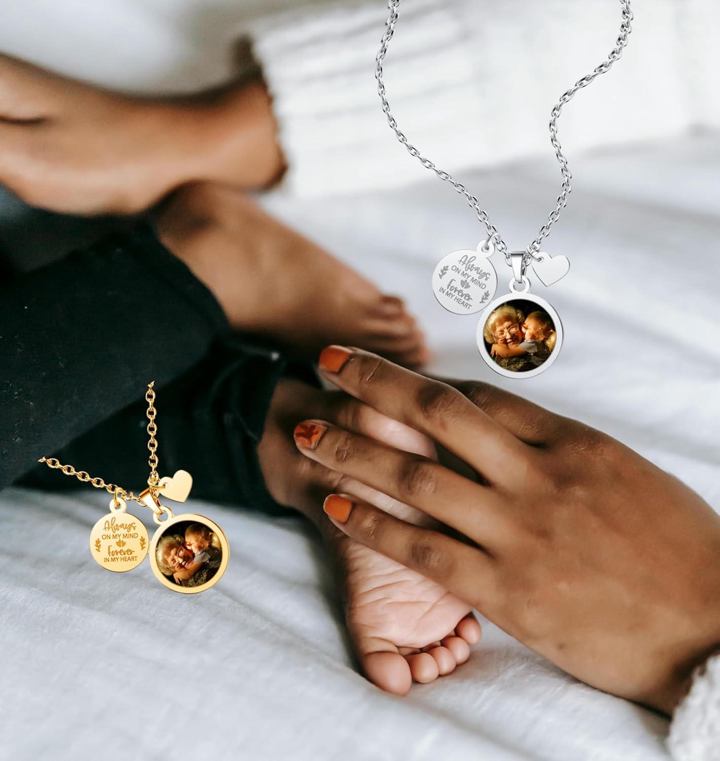 CharmSStory Personalized Photo Necklaces Custom Engraved Name Necklace Memory Keepsake Picture Necklace Pendant Customized Gifts for Women Men