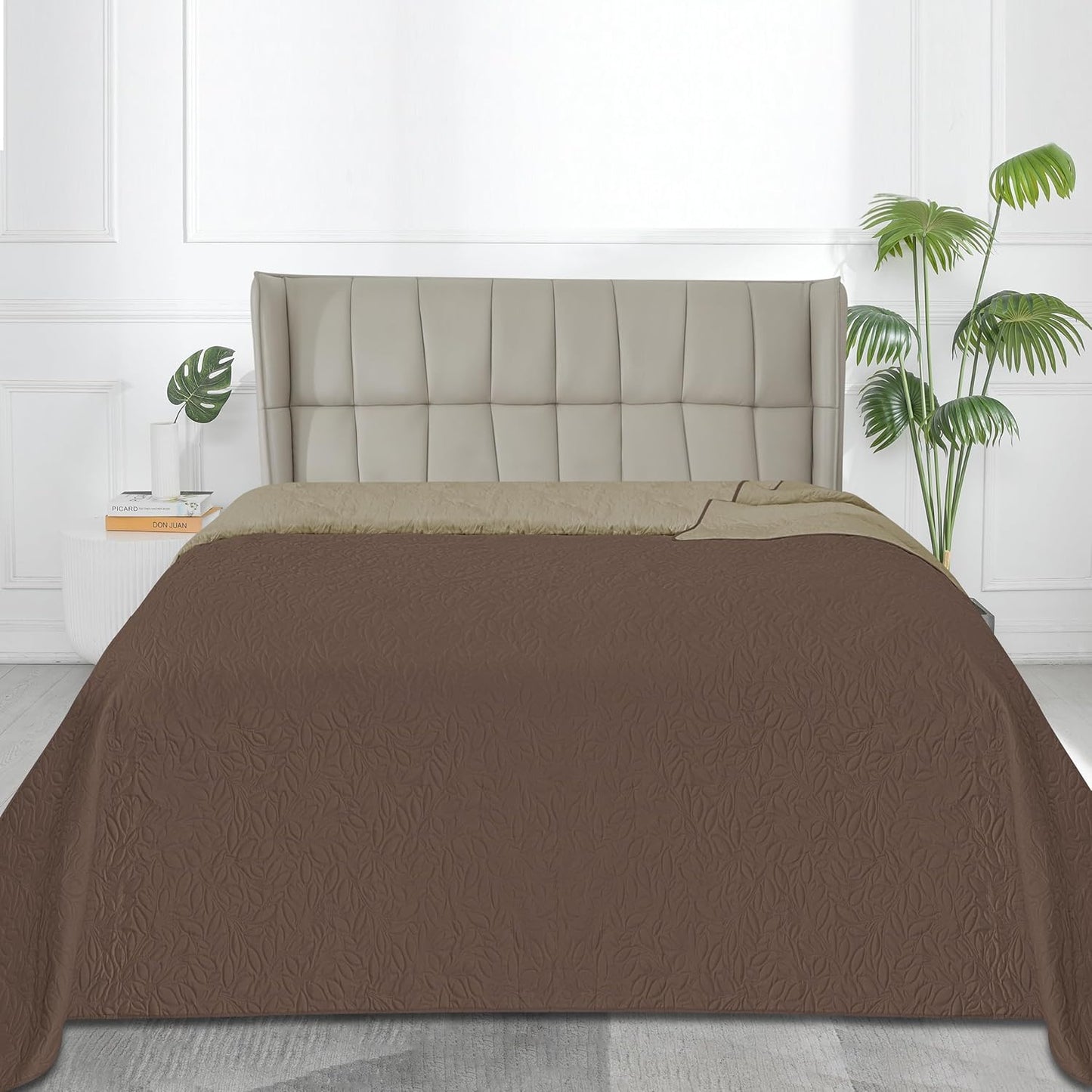 Easy-Going Waterproof Dog Bed Cover Reversible Leak Proof Pet Blanket Replacement Mat for Furniture Washable Couch Cover Sofa Cover for Dogs Cat(82x86 Inch, Brown/Beige)