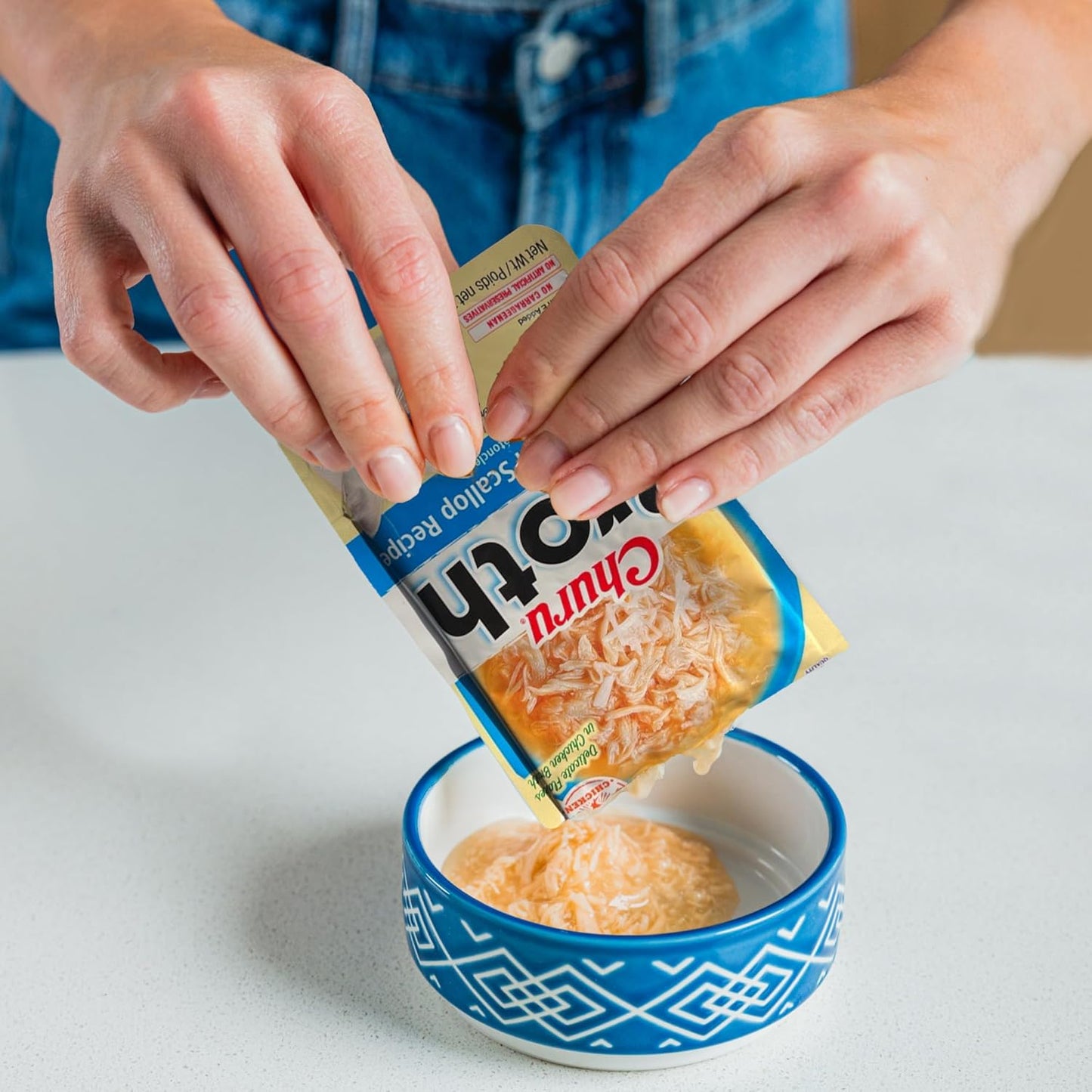 INABA Churu Broth for Cats, Creamy Broth with Shredded Chicken Side Dish Pouch, 1 Ounce per Pouch, 15 Pouches, Chicken & Tuna Variety Pack