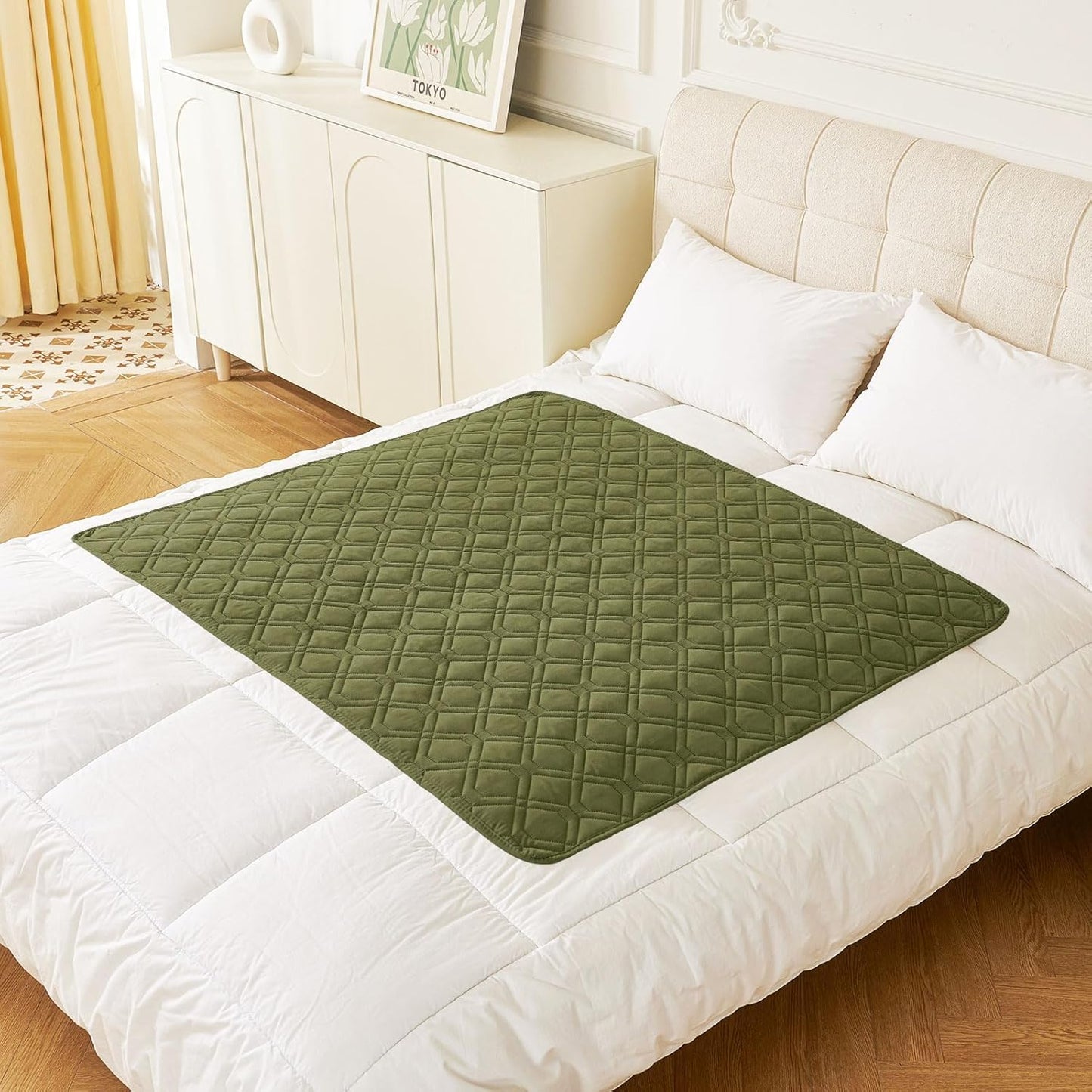 hyha Waterproof Dog Bed Blanket, Soft Pet Blankets, Waterproof Couch Cover for Dogs, Reversible Sofa Covers Washable for Furniture (40x50 Inch, Green/Navy Blue)