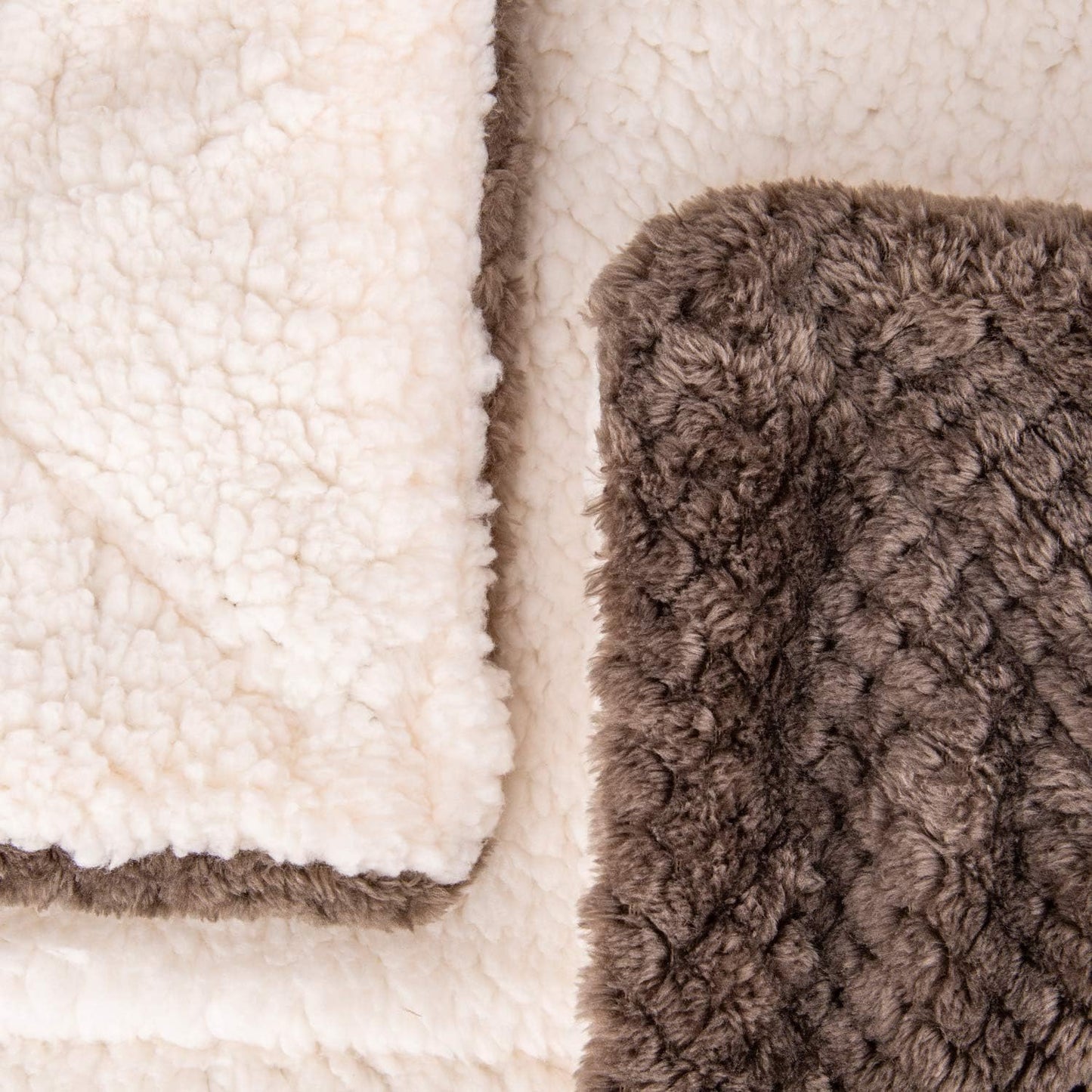 DW-Eagle Grey Plush Fleece Receiving Blanket for Dog, Cat, Couch, Travel & Outdoor, Camping (24" x 32")