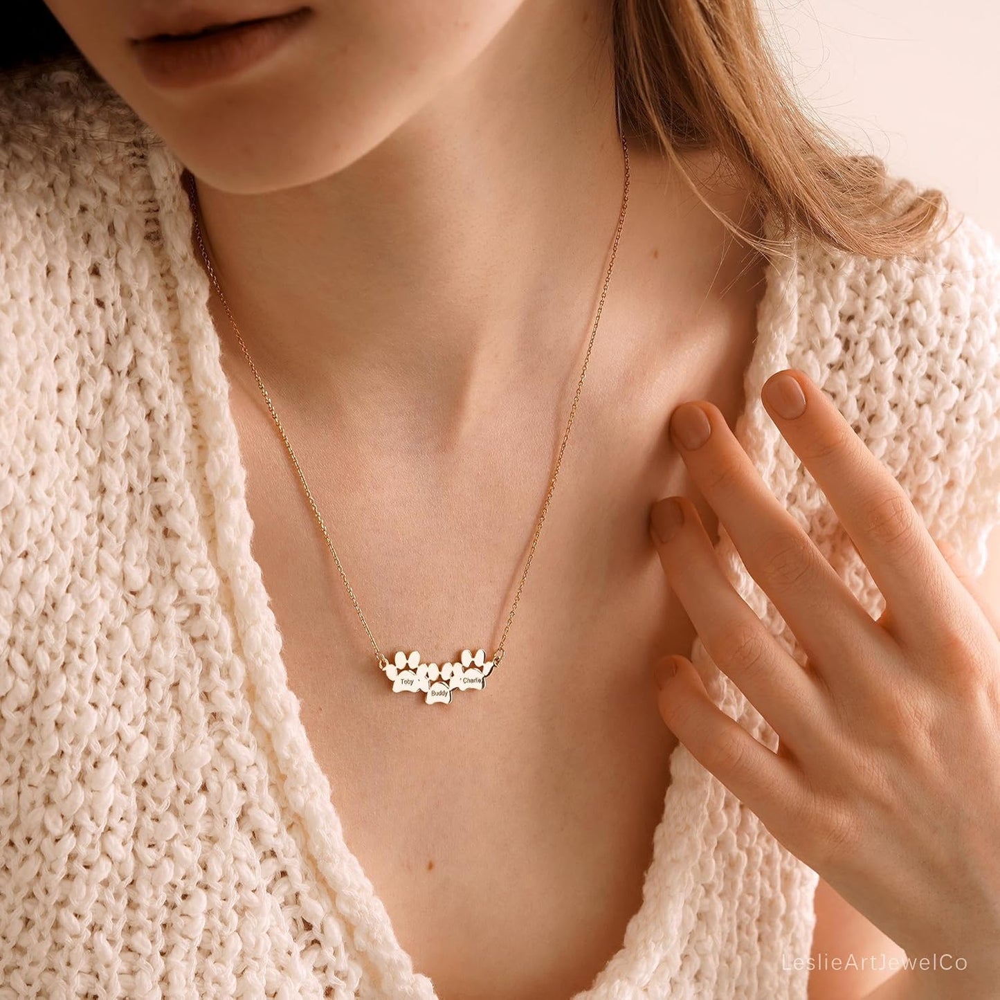 Customized Paw Print Necklace Personalized Pet Name Necklace Custom Engraved Dog Cat Paw Pendant Necklace Pet Memorial Gift for Pet Lovers