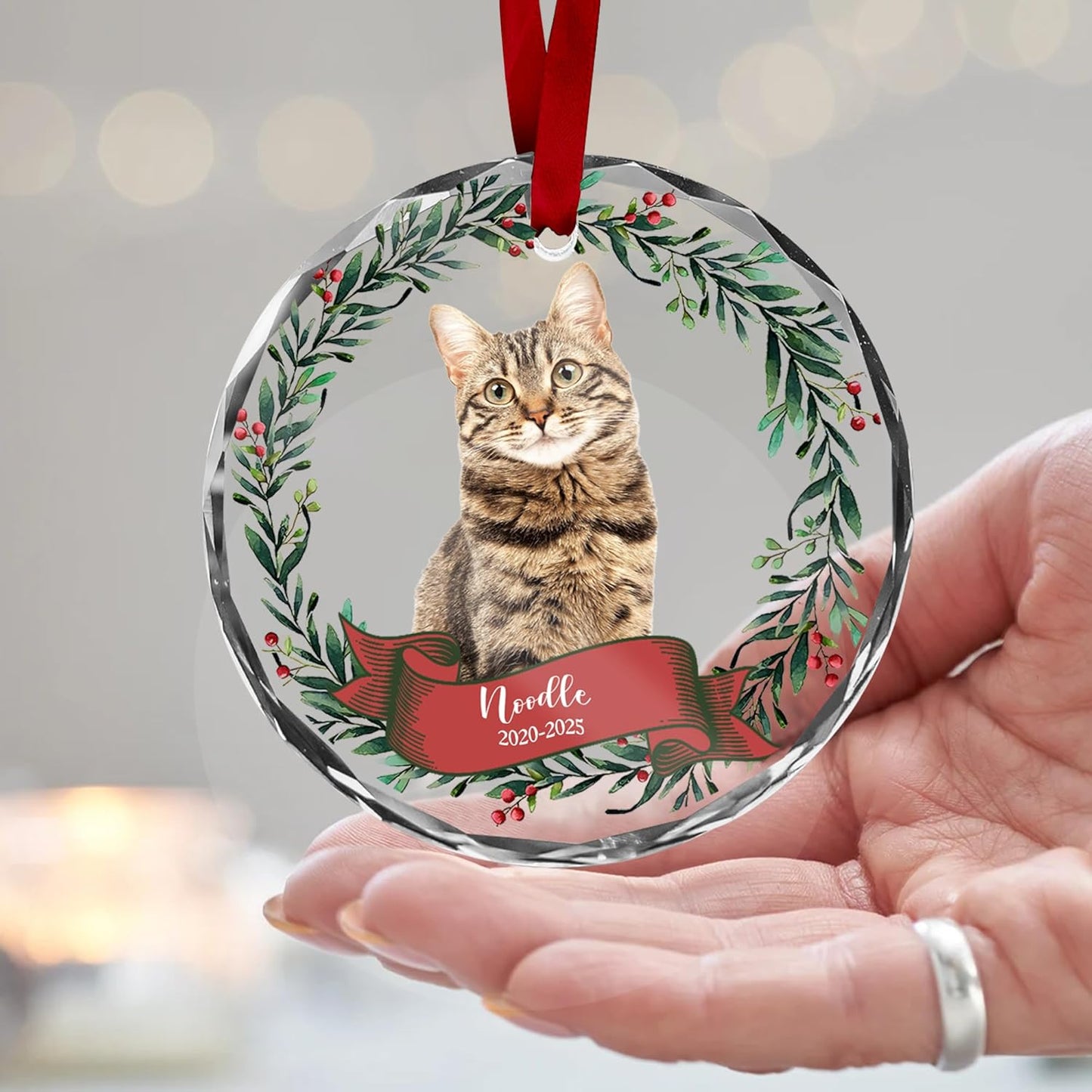 Personalized Cat Memorial Ornament, Pet Loss Remembrance Gift for Christmas, Cat Lovers, Pet Owner – Custom Name and Year on Holiday Wreath Glass Keepsake