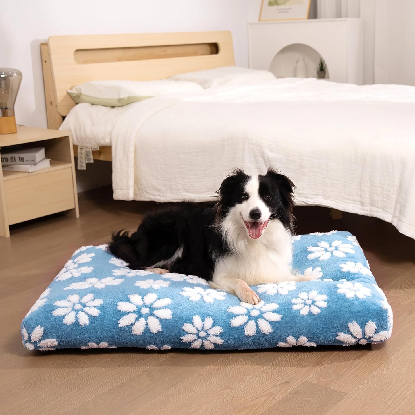 Dog Beds for Large Dogs, Cute Thick Dog Bed for Crate Kennel, Fluffy Pet Bed with Removable Washable Cover and Anti-Slip Bottom, 35"x 22", Blue Flower