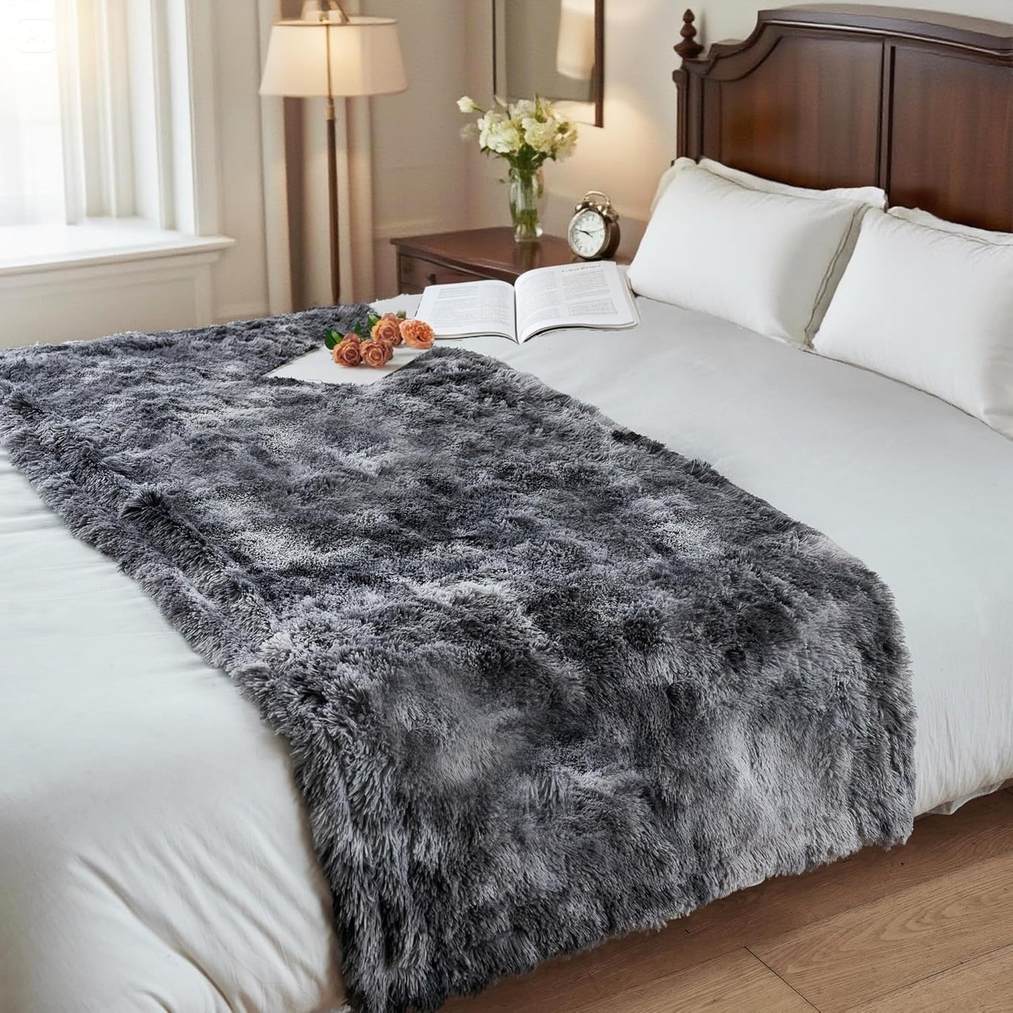 gogobunny Waterproof Dog Blanket for Large Dogs, Cats, Puppy, Reversible Faux Fur Pet Throw Blanket, Washable, Calming Furniture Protection for Sofa Bed (33x77 Inch (Pack of 1), Tie-dye Grey)