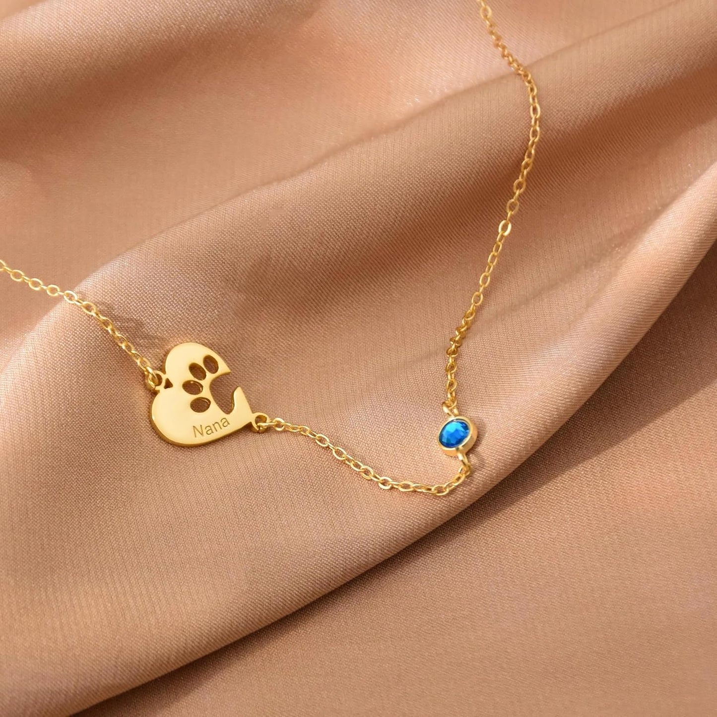 Customized Paw Print Necklace Personalized Pet Name Necklace Custom Engraved Dog Cat Paw Pendant Necklace Pet Memorial Gift for Pet Lovers