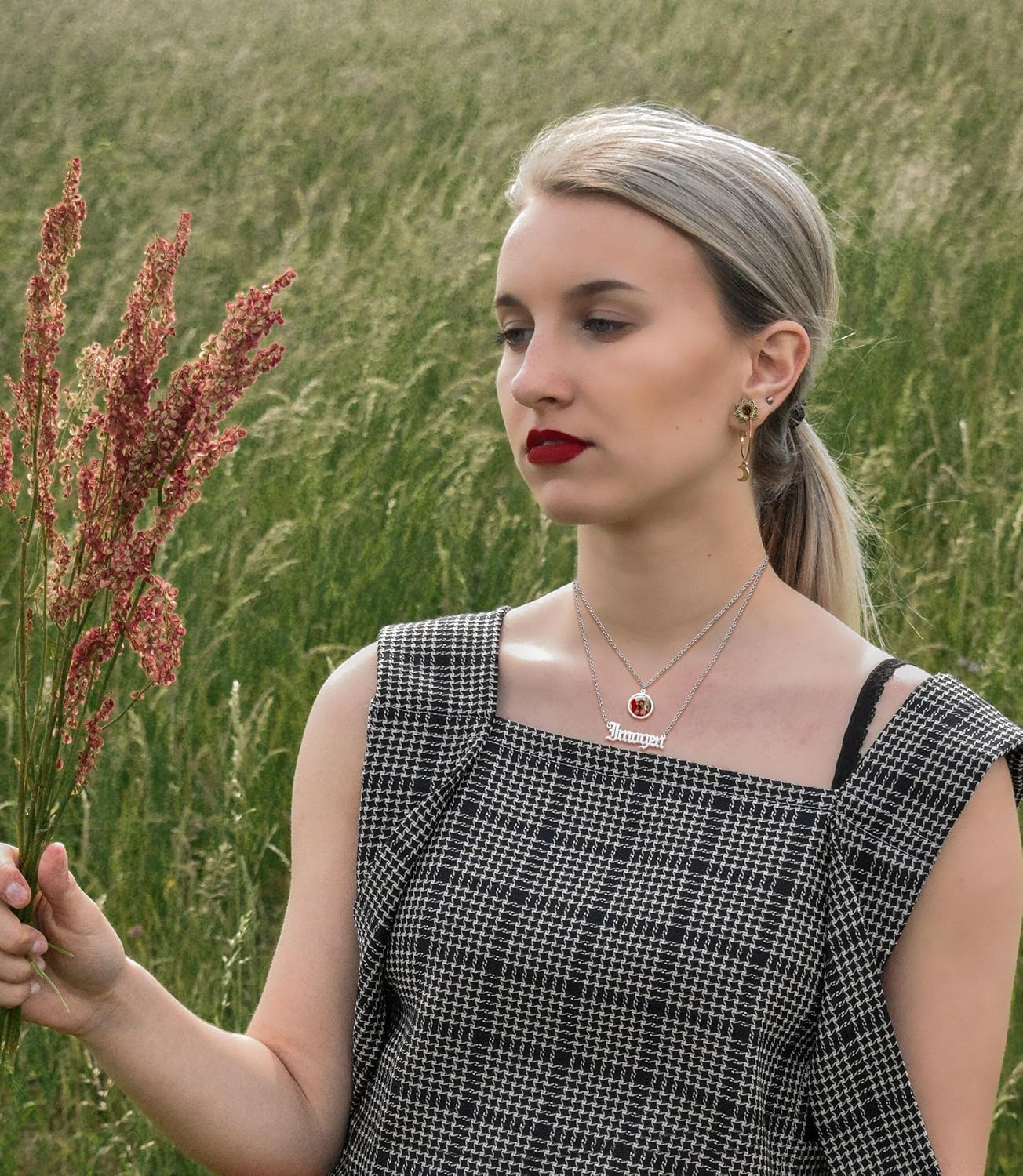 CharmSStory Personalized Photo Necklaces Custom Engraved Name Necklace Memory Keepsake Picture Necklace Pendant Customized Gifts for Women Men